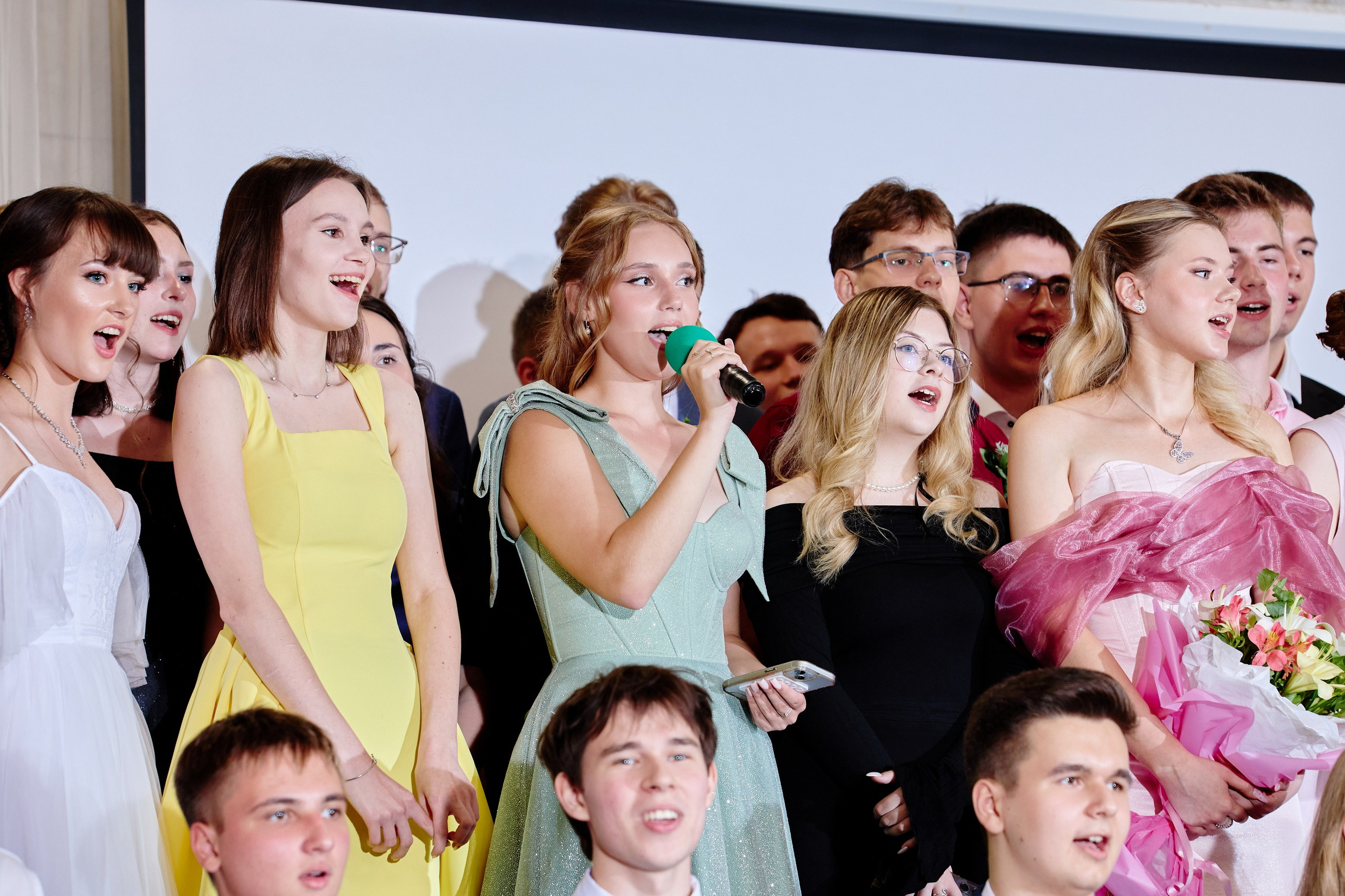 Выпускной 35 Сош. Фотограф Выпускные альбомы Таганрог Сергей Коробченко