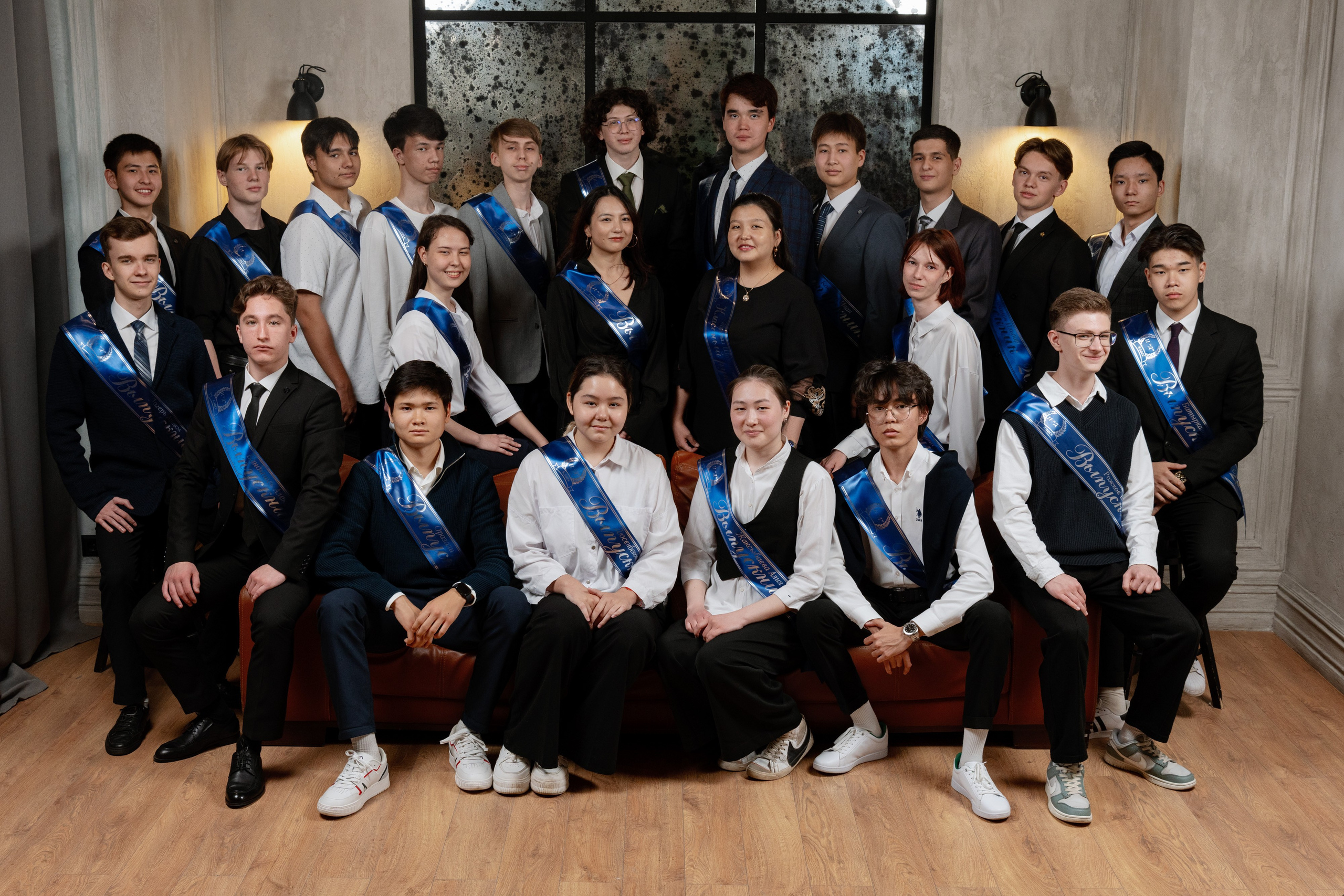 Общие кадры в студии. Выпускные альбомы в Нур-Султане (Астана) и по всему Казахстану