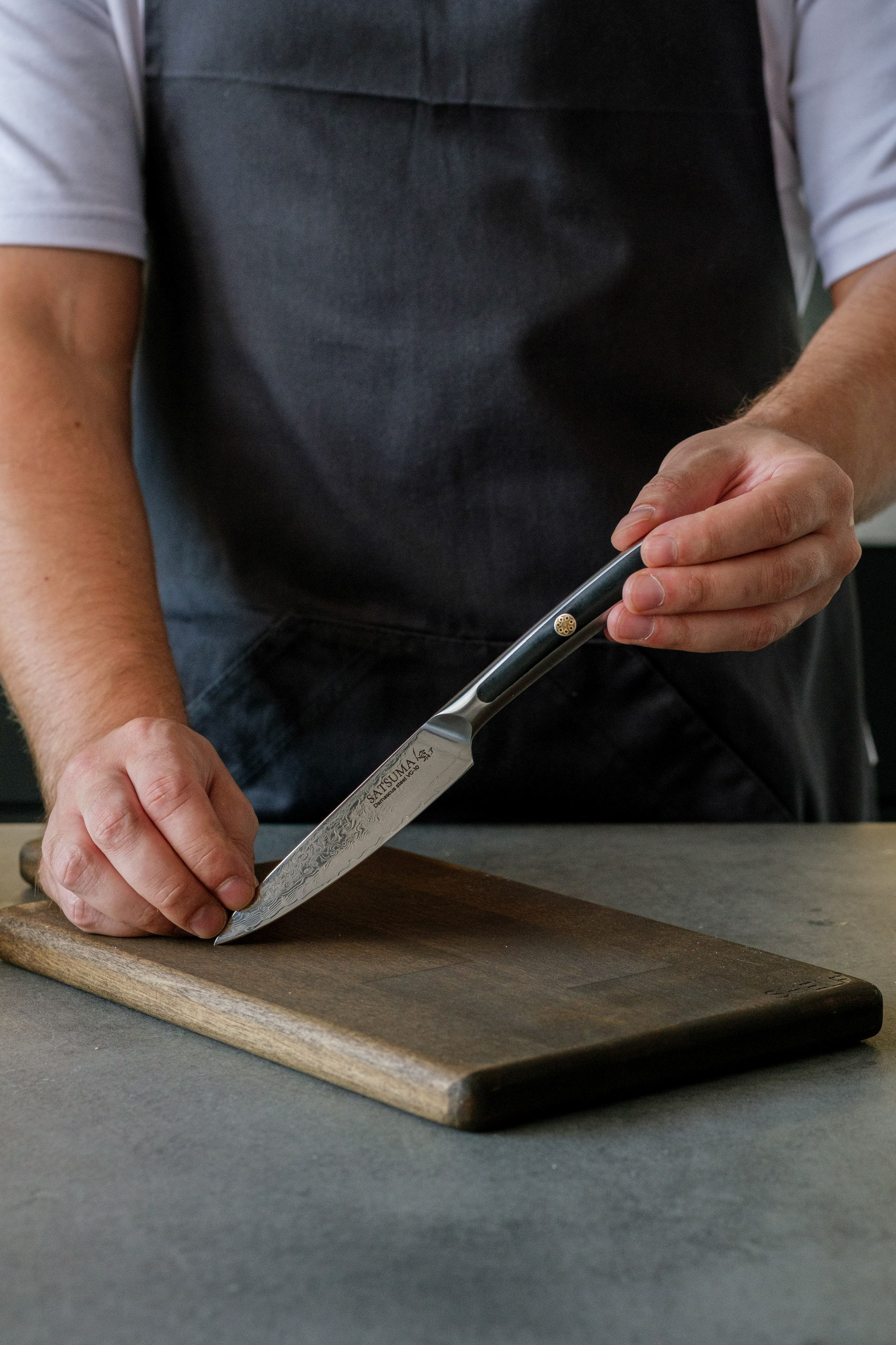 Съемка ножей для маркетплейсов в СПб. Фотосессия для маркетплейсов