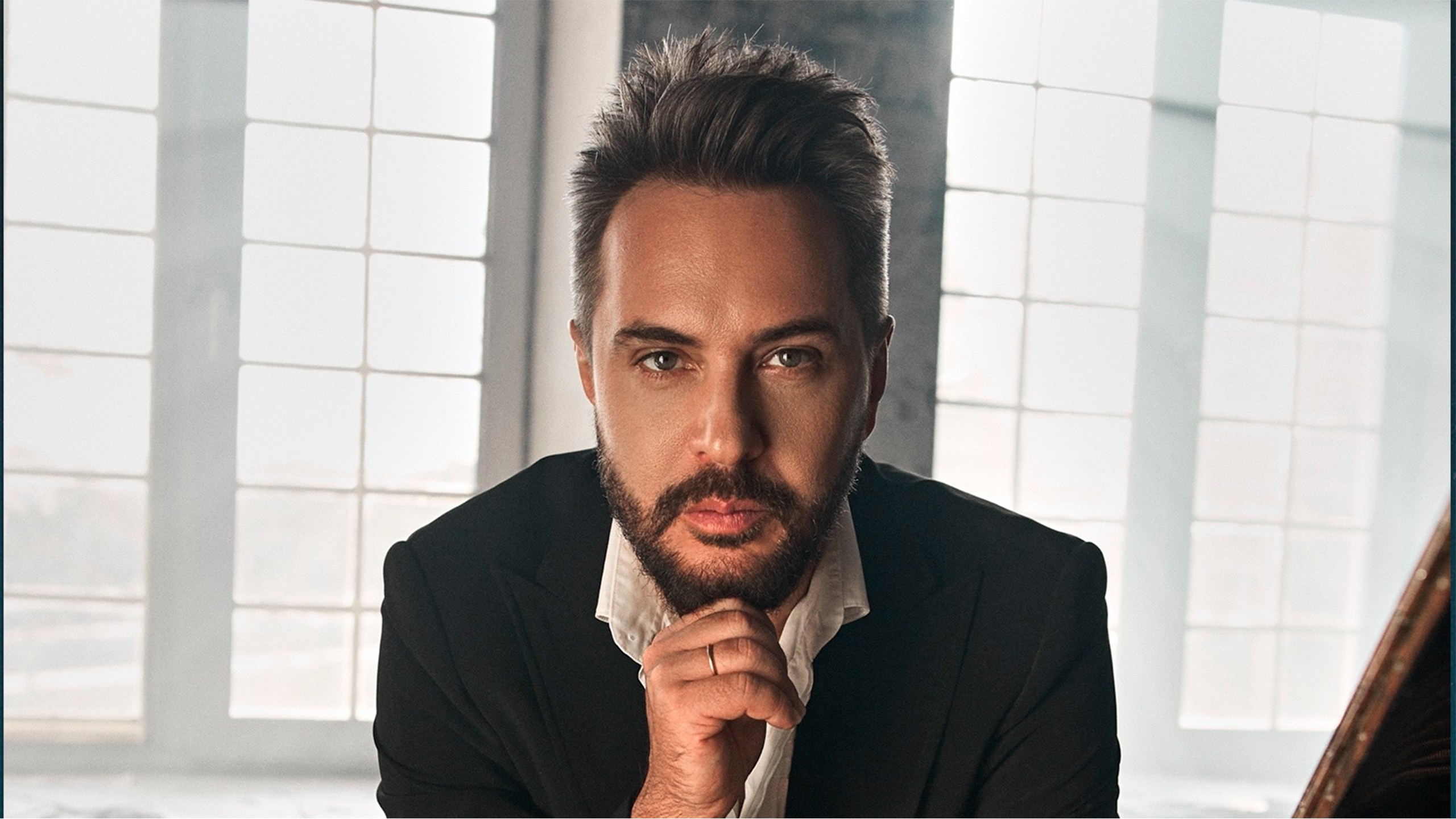 Cinematic Portrait Studio