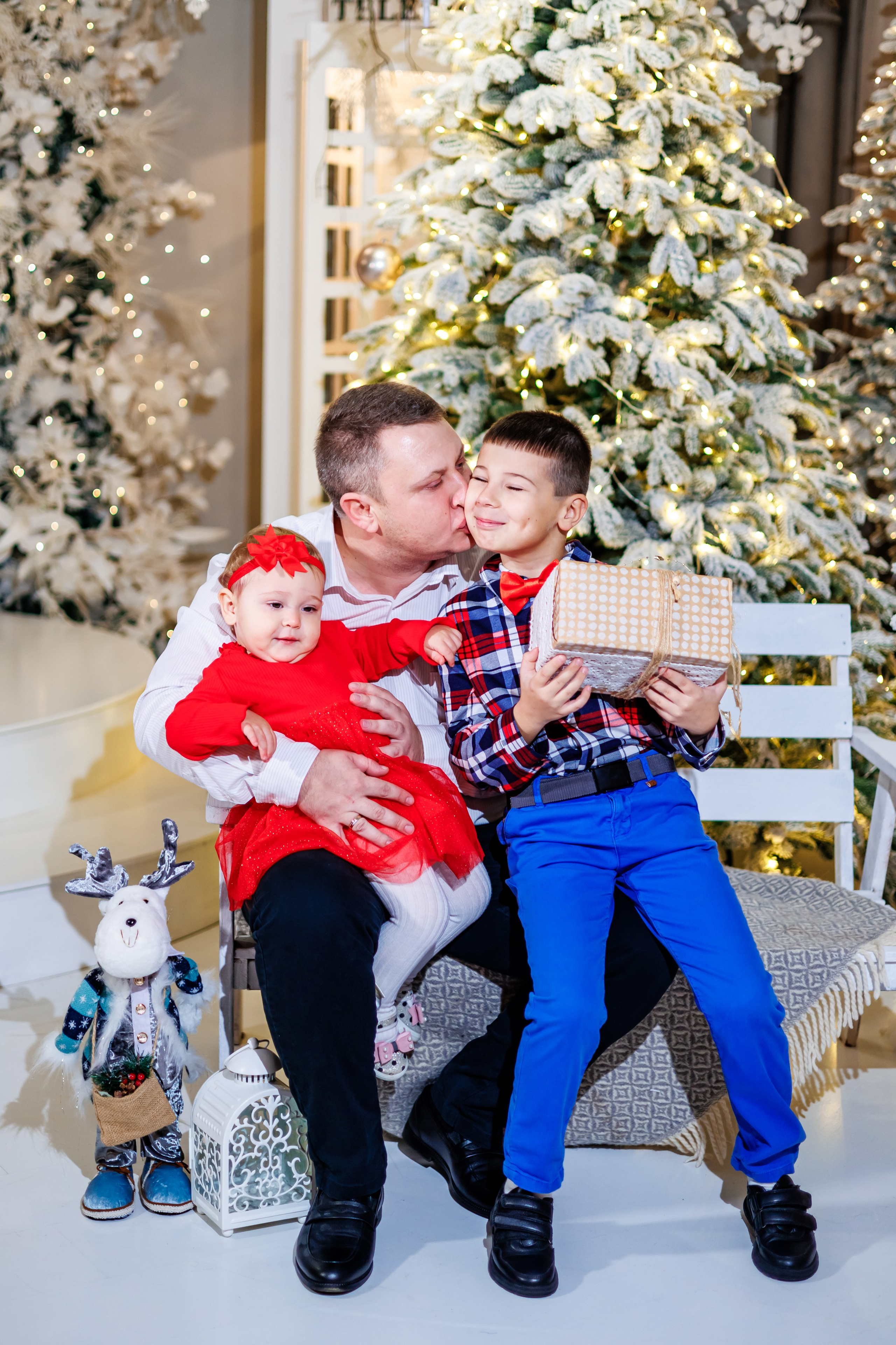 Юля с семьей Новый год 25. Свадебный и семейный фотограф в Армавире