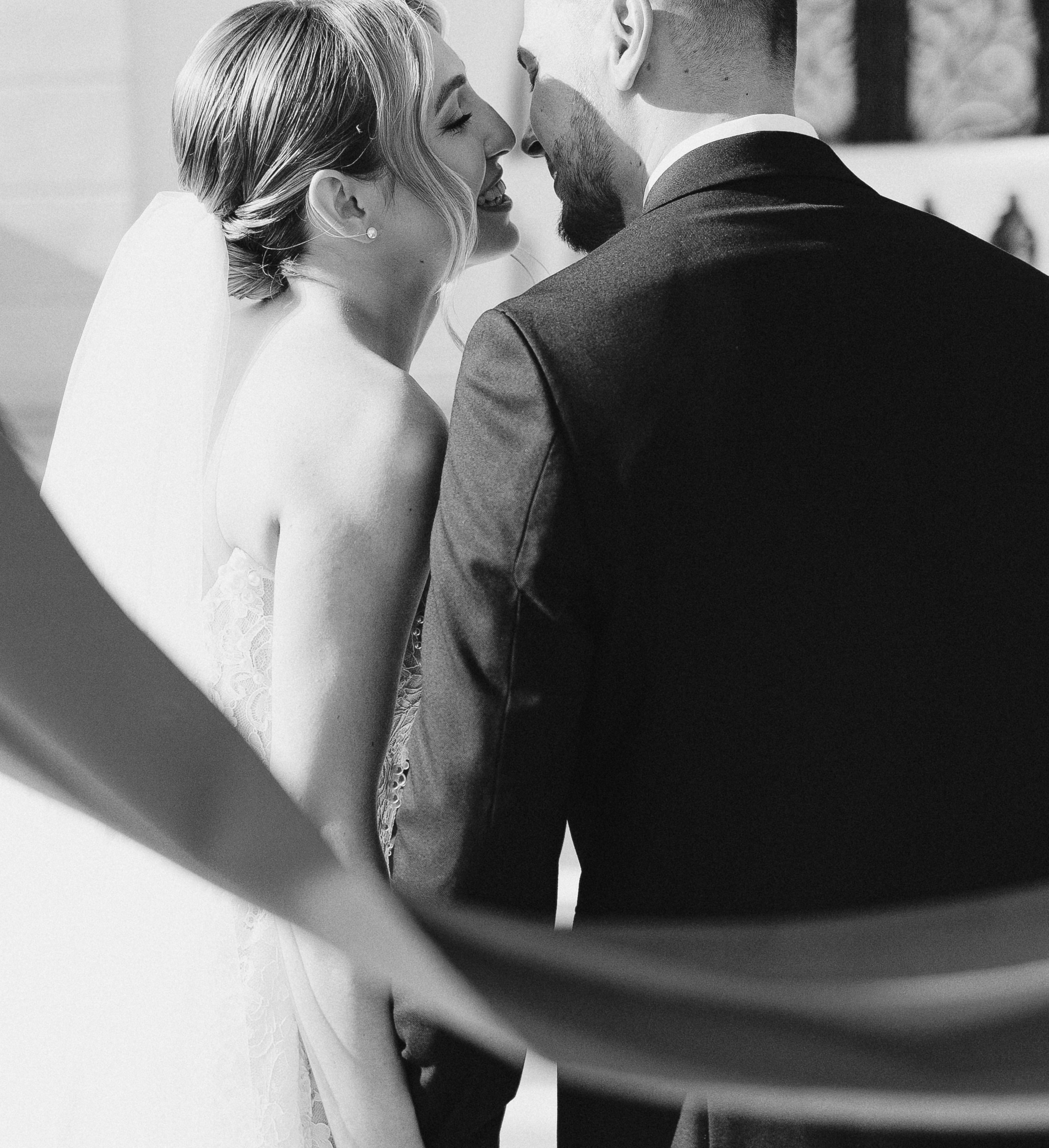 От любви есть только одно средство: любить ещё больше