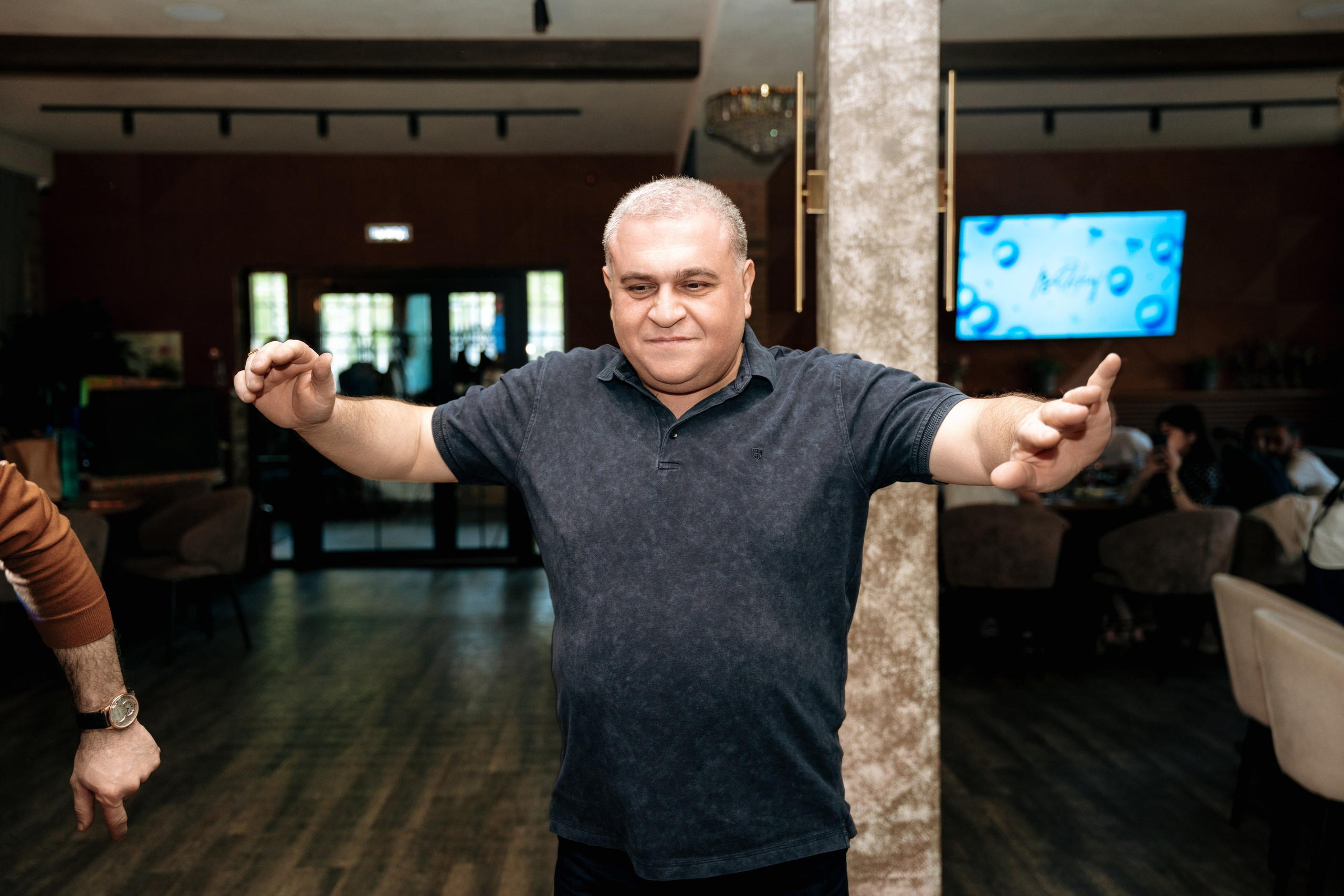 Годик Эмилю в кафе. Семейный и свадебный фотограф в Ульяновске Арина Авдеева