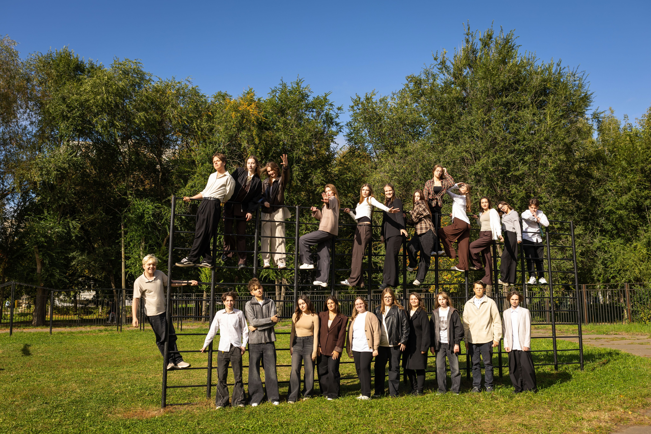 Съемка у школы. Семейный и детский фотограф Анна Петракова