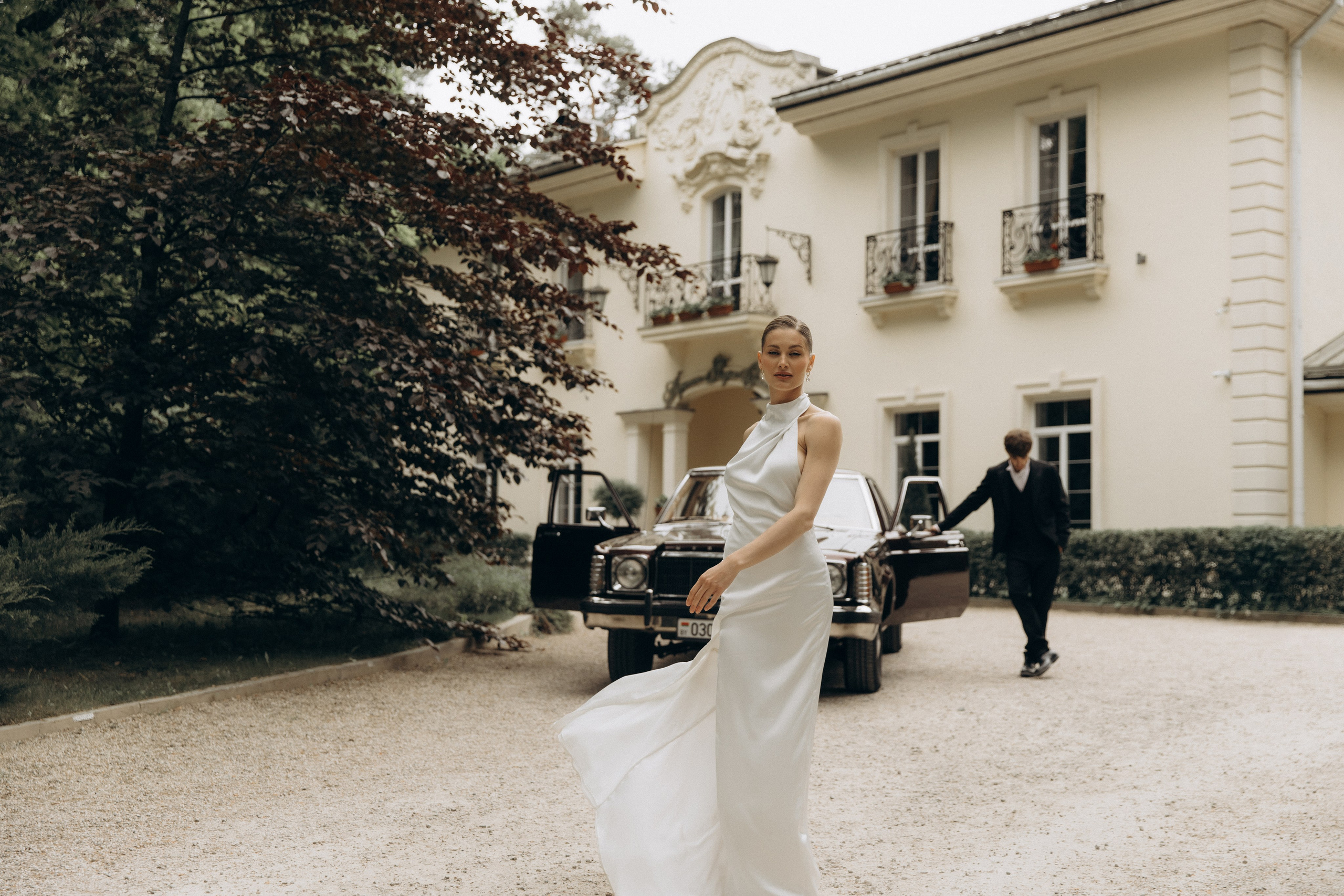 Свадебная фотосессия с ретро-автомобилем. Свадебный фотограф Москва Павел Фетисов