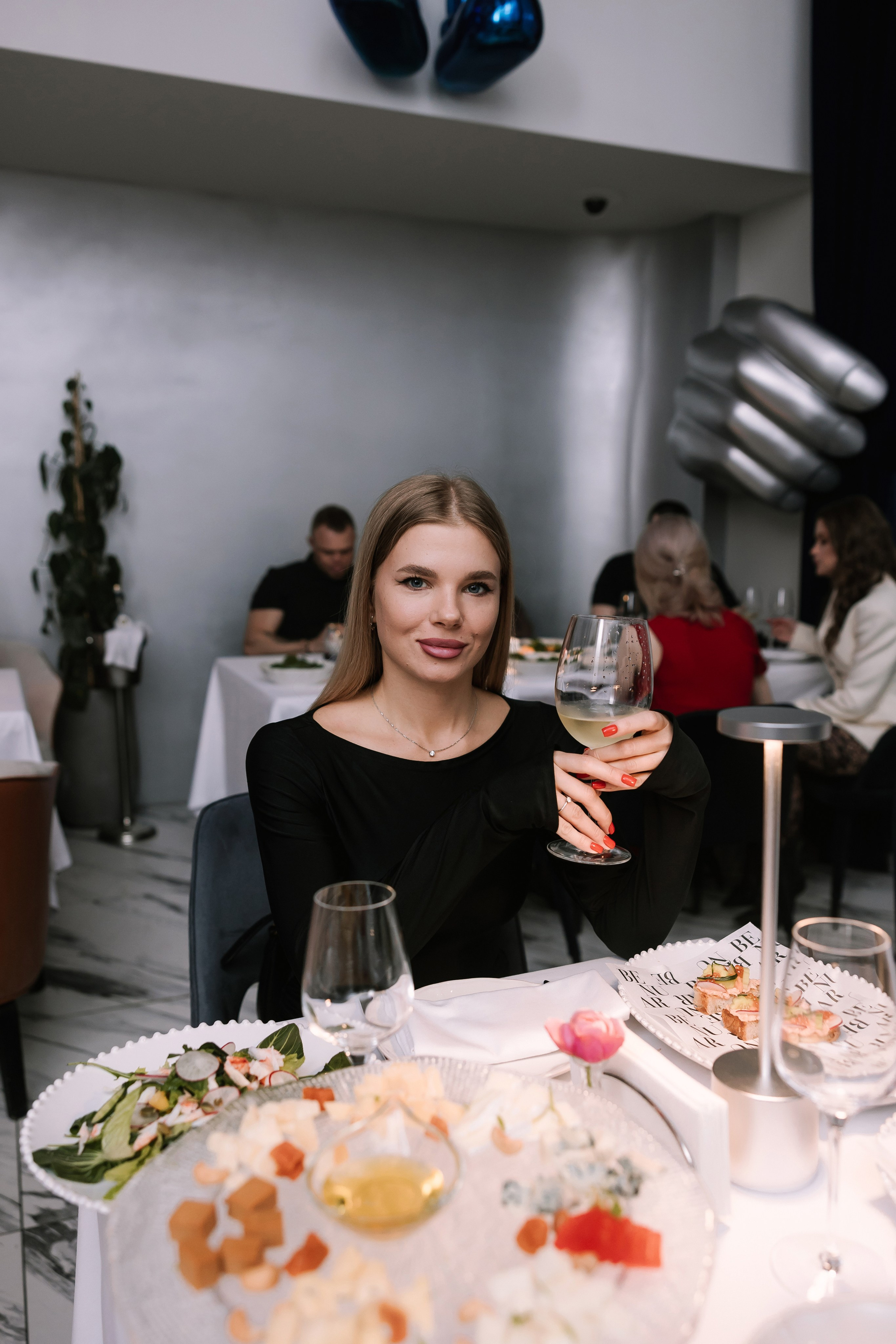 14 февраля (суббота). BENUAR Restaurant