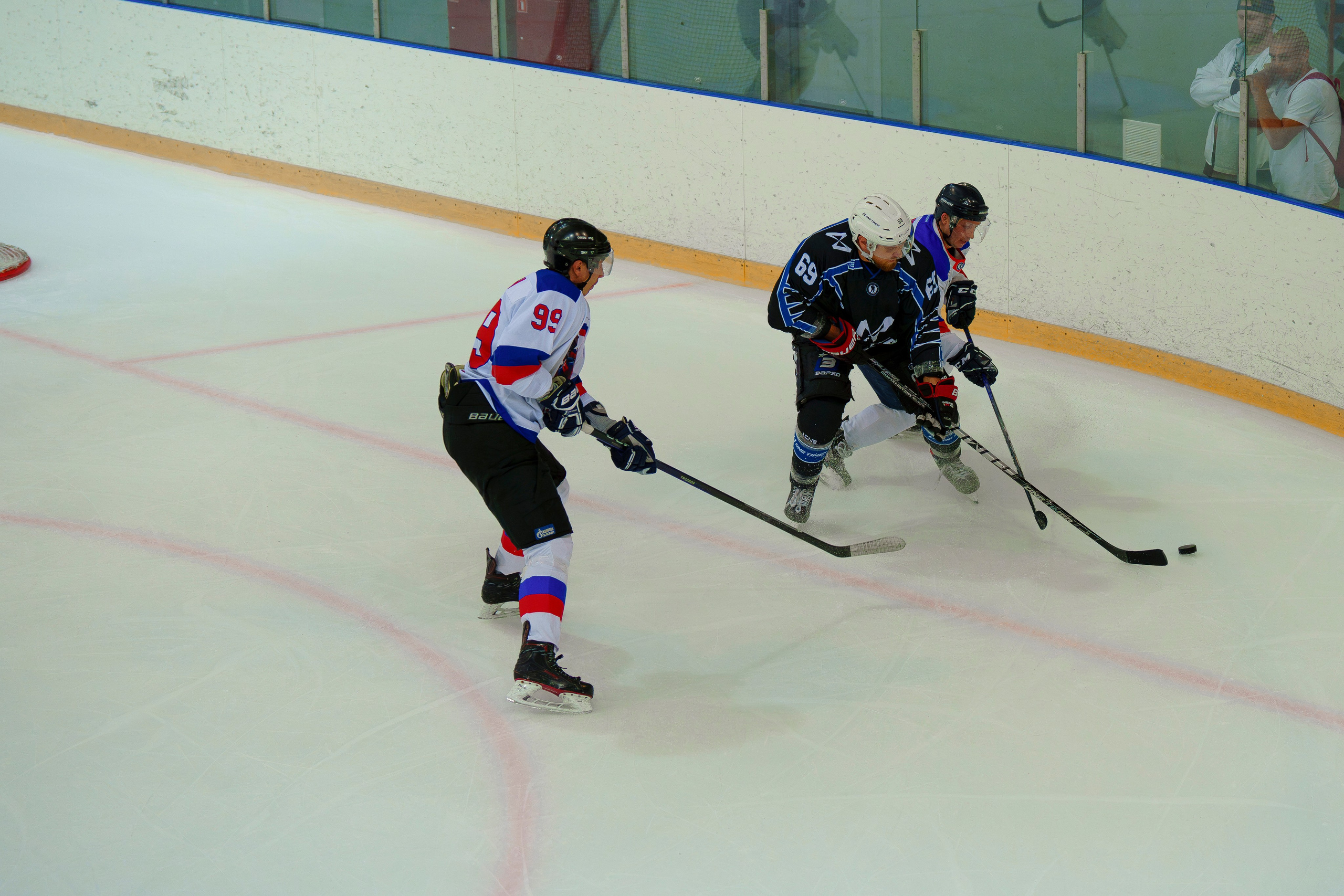 Фотосъемка хоккейных матчей в Сочи. Фотограф видеограф Геннадий Янбаев в Сочи, Краснодаре