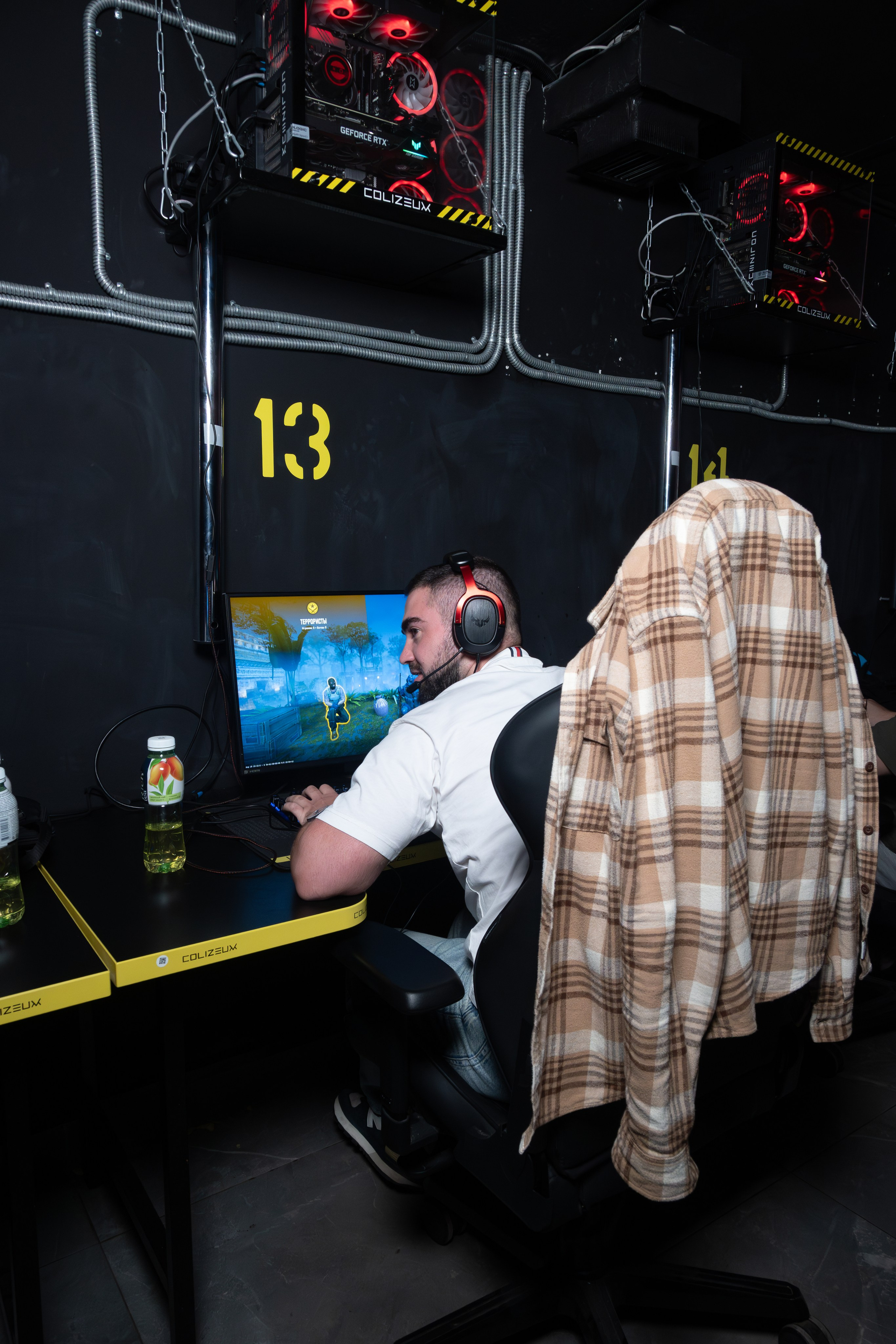 Репортаж в киберспортивном клубе Kolizeum. Фотограф мероприятий в Москве