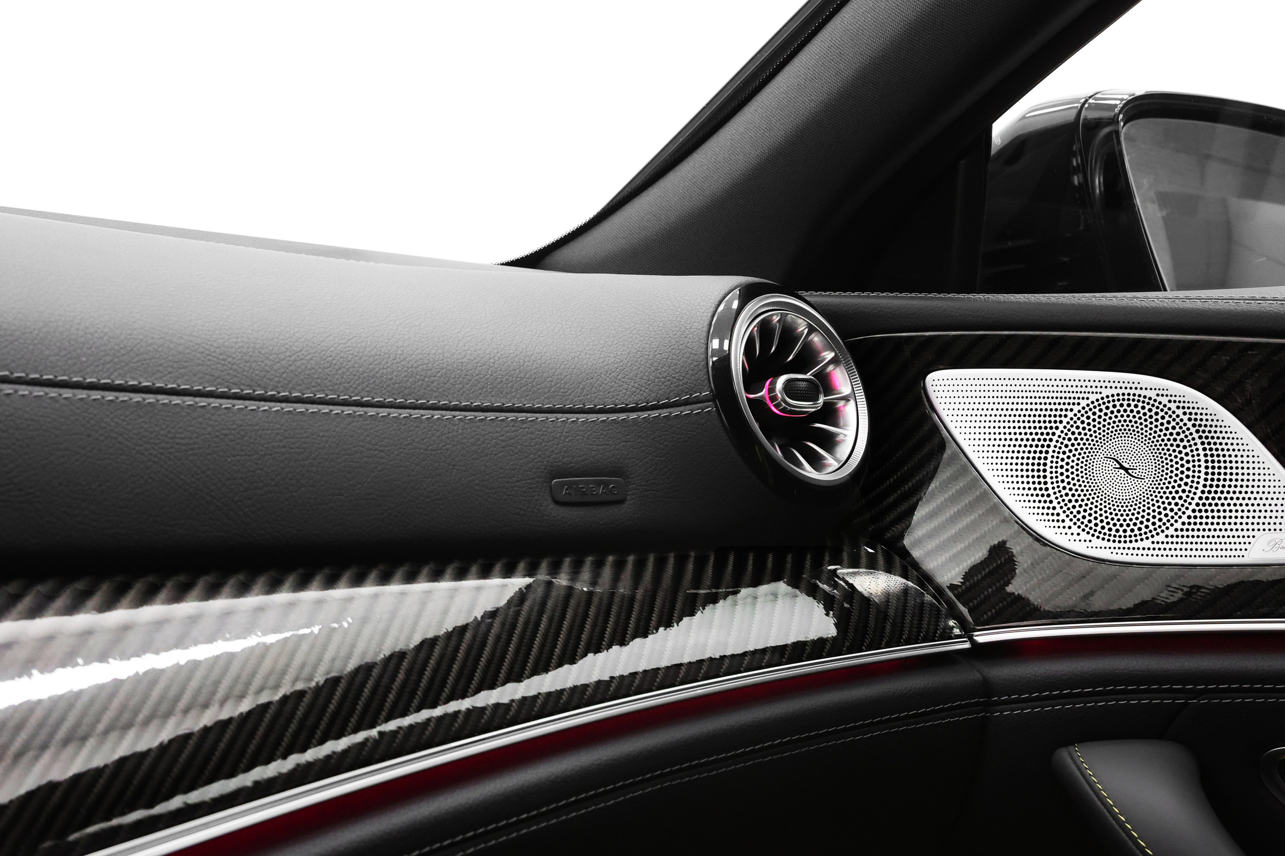 2019 MERCEDES BENZ GT63s AMG. Mixturecaptures