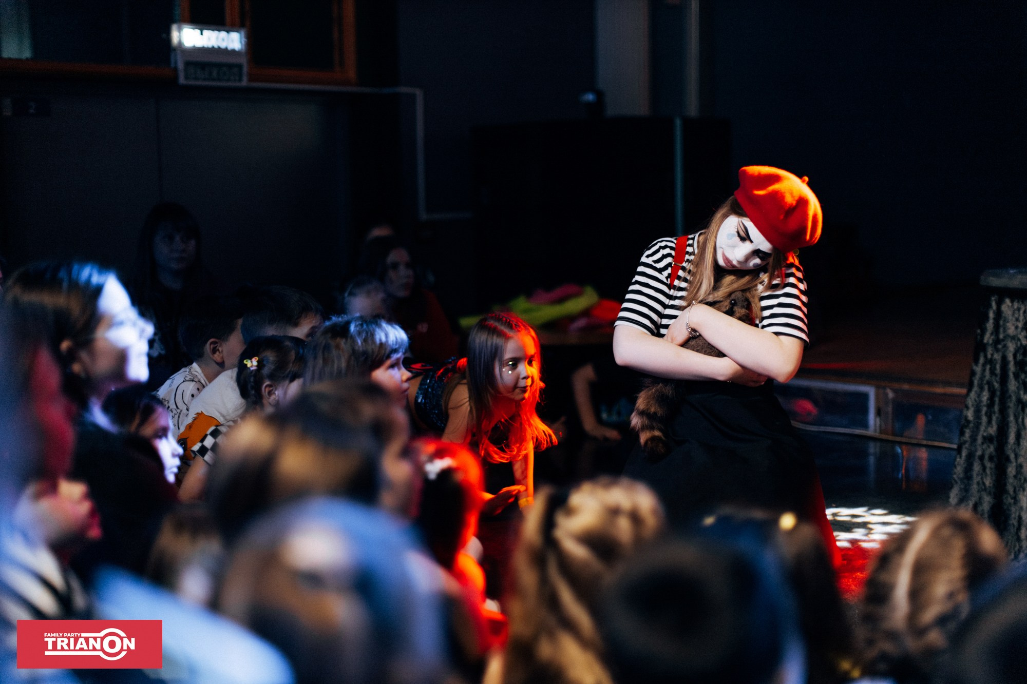 Семейная дискотека TRIANON. Фотограф Владимир Молоканов