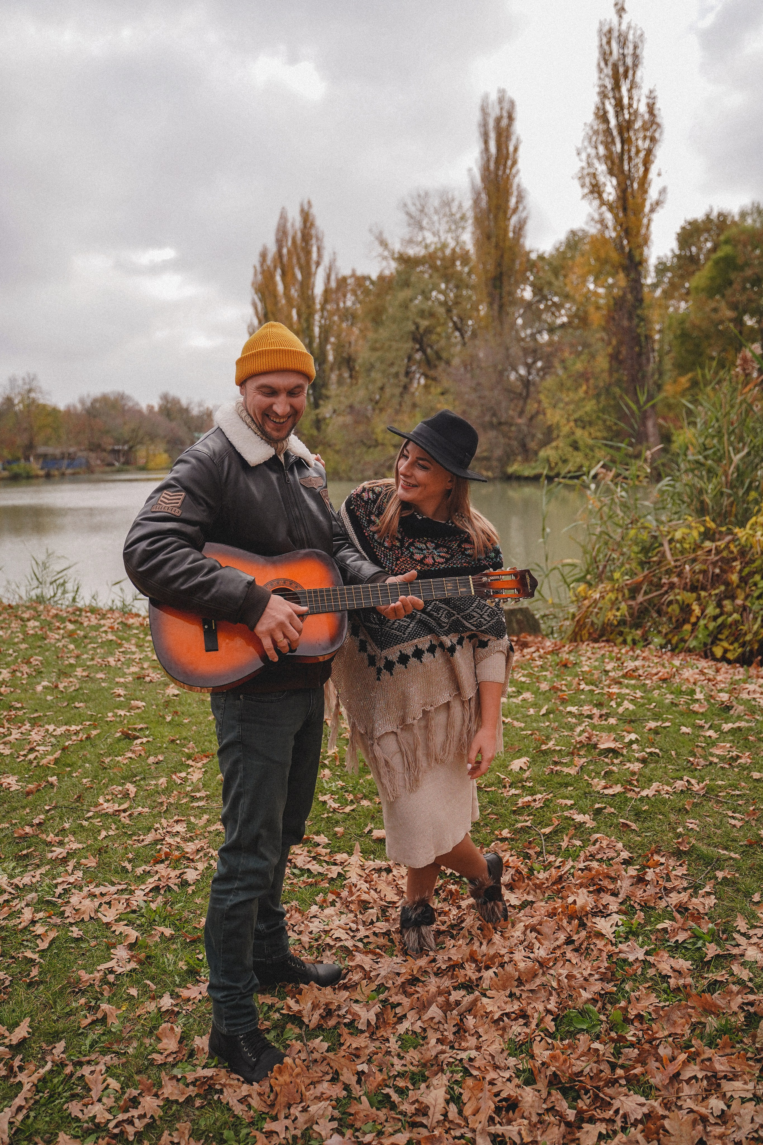 Семейная осенняя фотосессия у реки. Семейный и женский фотограф в Краснодаре Анастасия Приймак