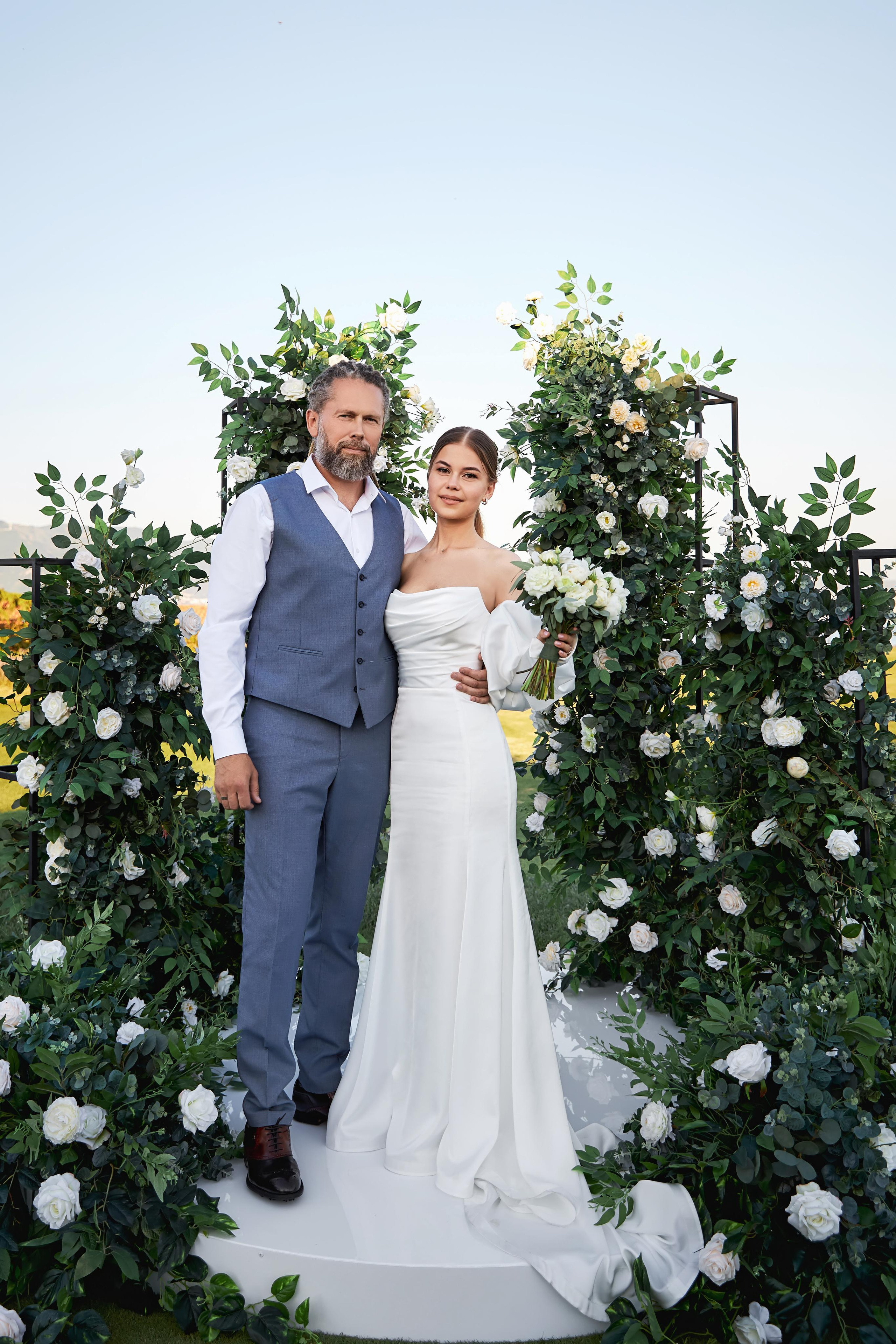 Камерная свадьба для самых близких в окружении моря, гор и гольфа!. ТВИНС СТУДИО — лучшие свадебные фотографы и видеографы в Краснодаре