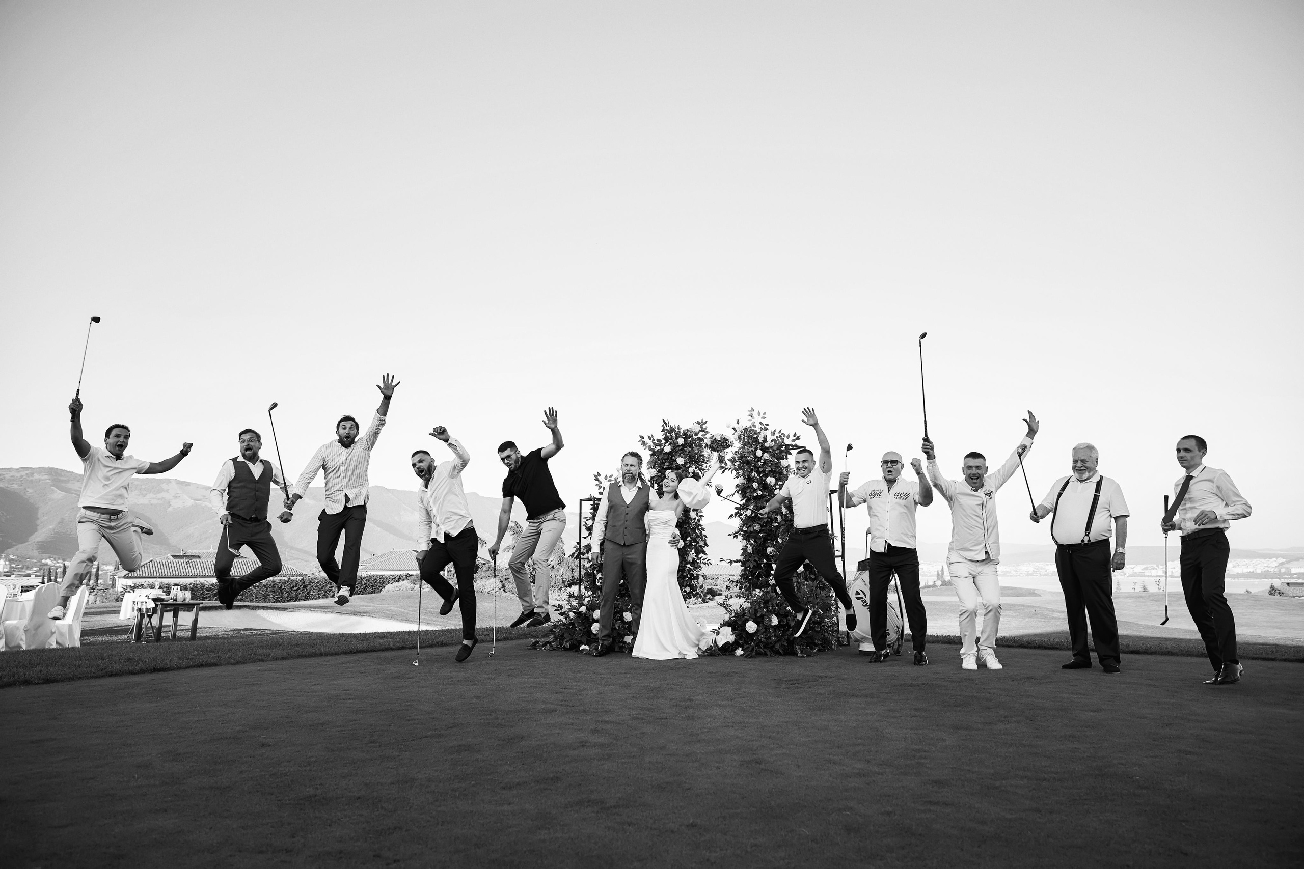 Камерная свадьба для самых близких в окружении моря, гор и гольфа!. ТВИНС СТУДИО — лучшие свадебные фотографы и видеографы в Краснодаре