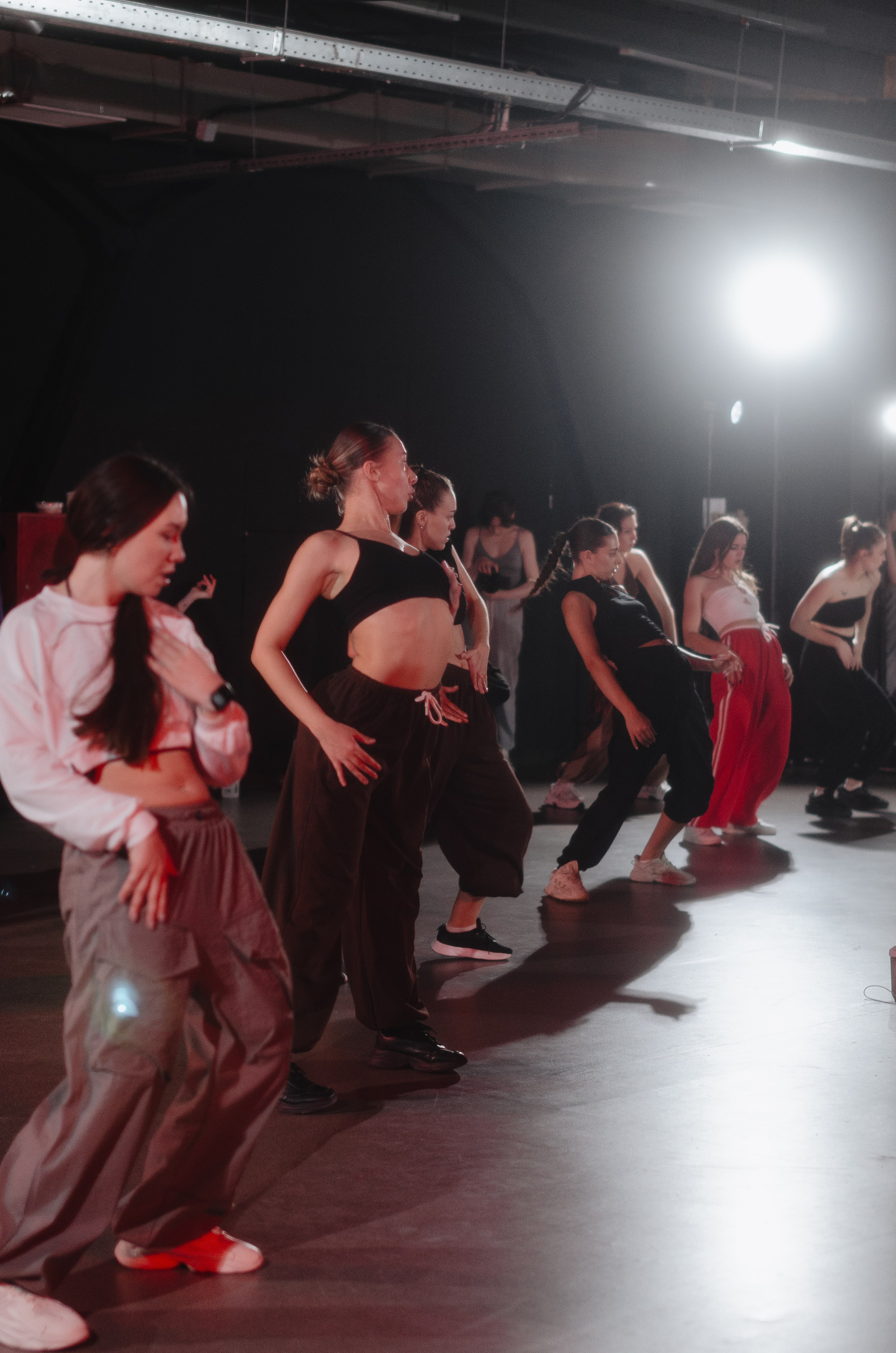 Мастер-классы по High Heels/Girly hip-hop от Оксаны ATTA. Денисова Аля — фотограф для парных съемок и индивидуальных историй в Барнауле