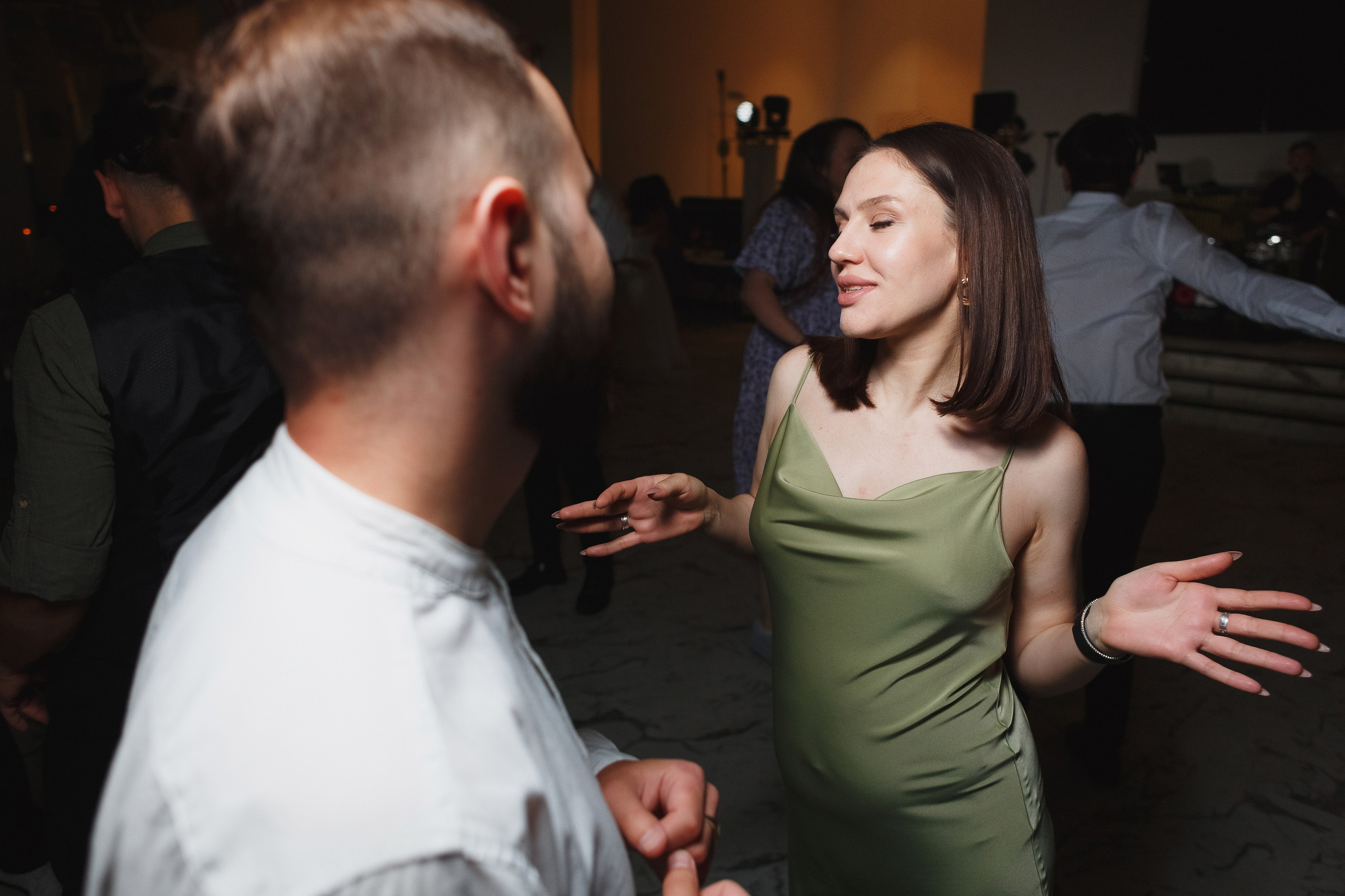 Свадебная фотосессия Михаила и Валерии на Чеховской набережной. Свадебный и семейный фотограф в Таганроге Бакарюк Антон