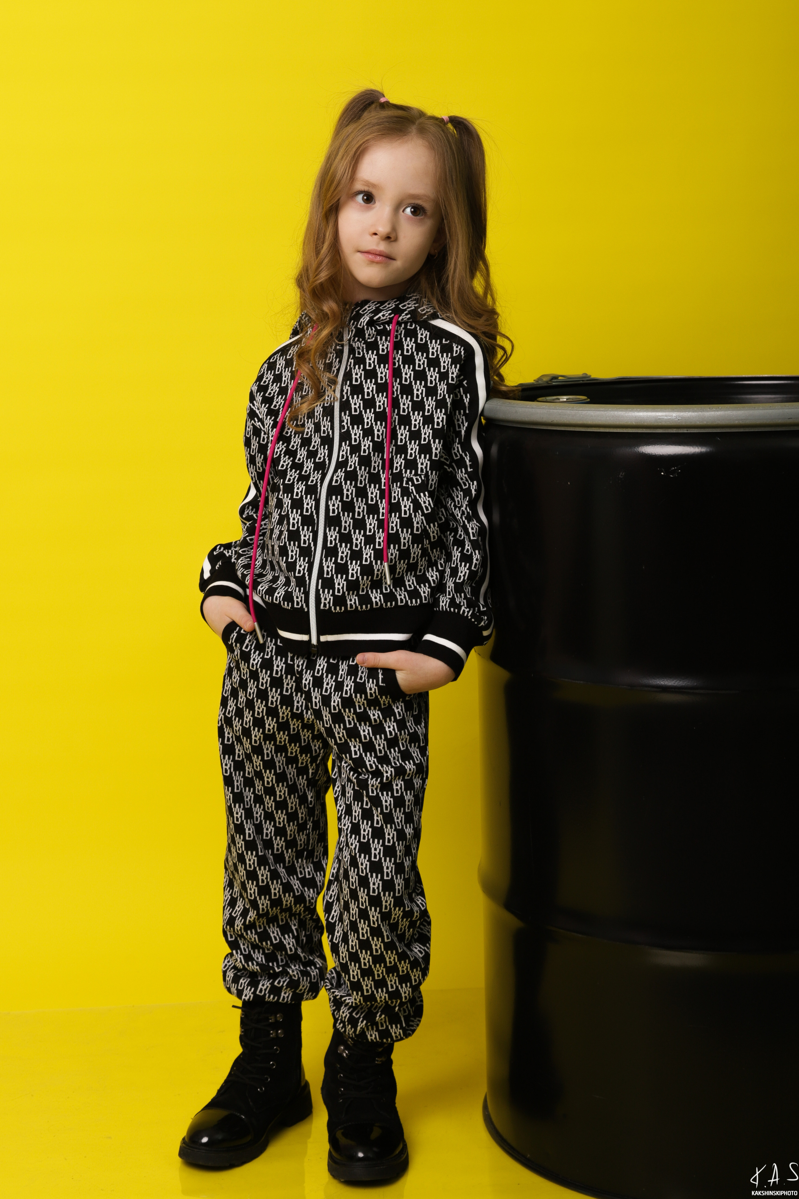 Каталожка. Магазин детской одежды «Modakids». Фотография и видеосъёмка