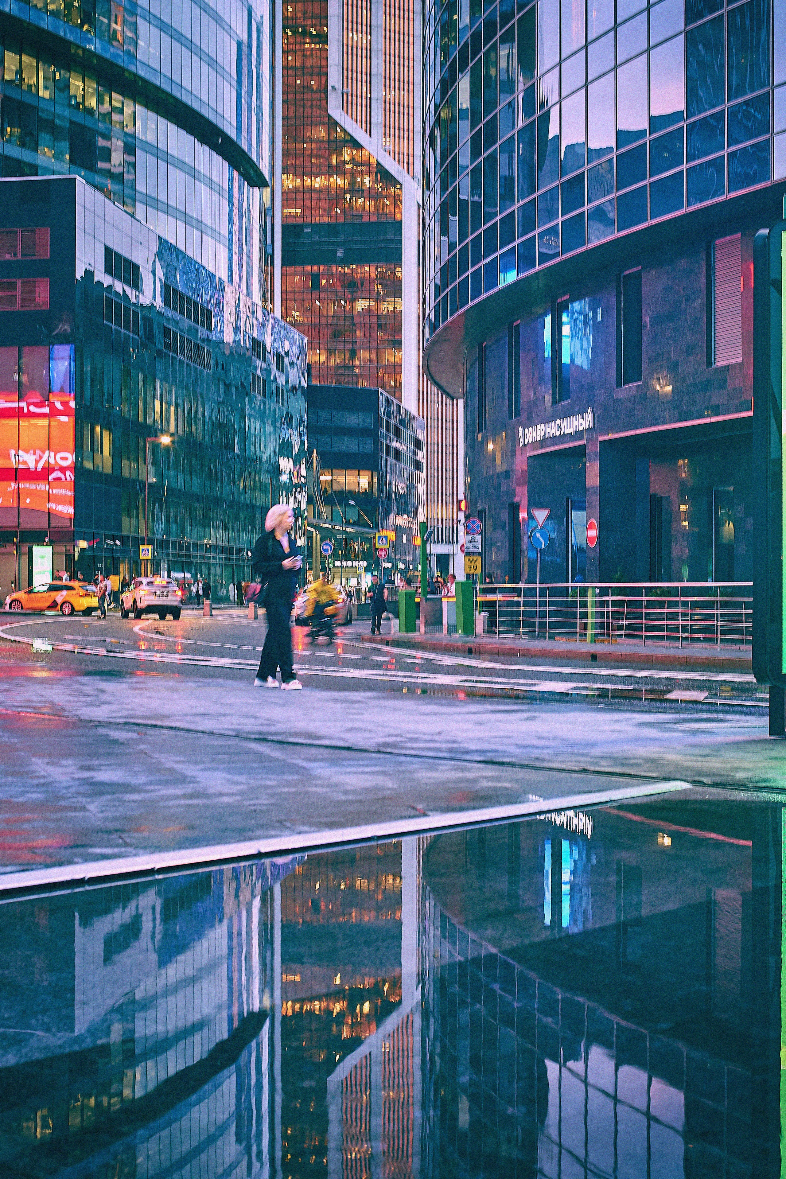 Архитектура постмодернизма глазами фотографа Виталия Дени