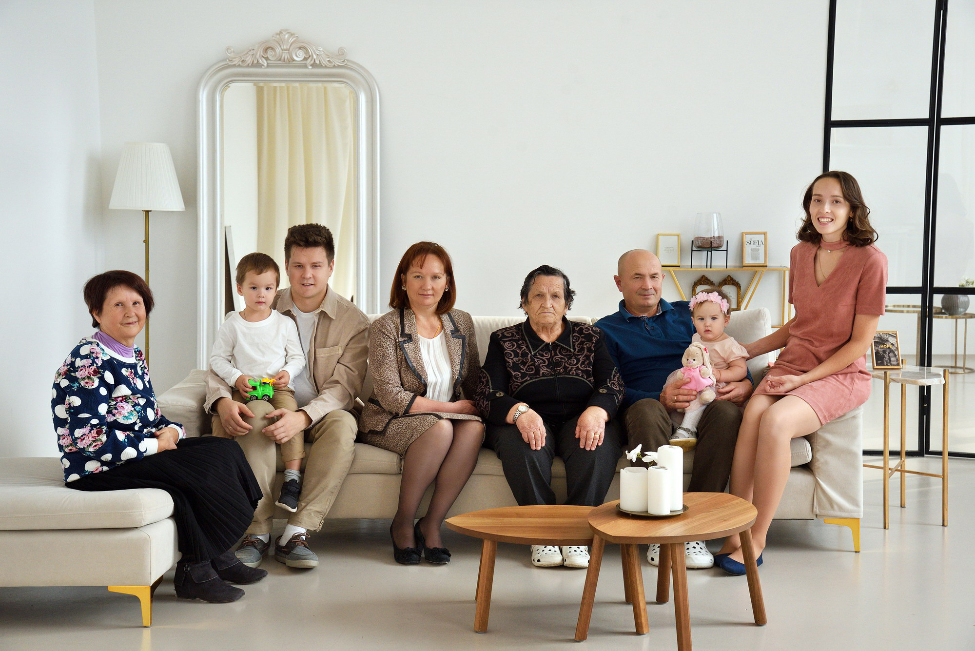 Семейная съёмка студия Чебоксары. Семейный и школьный Фотограф Чебоксары