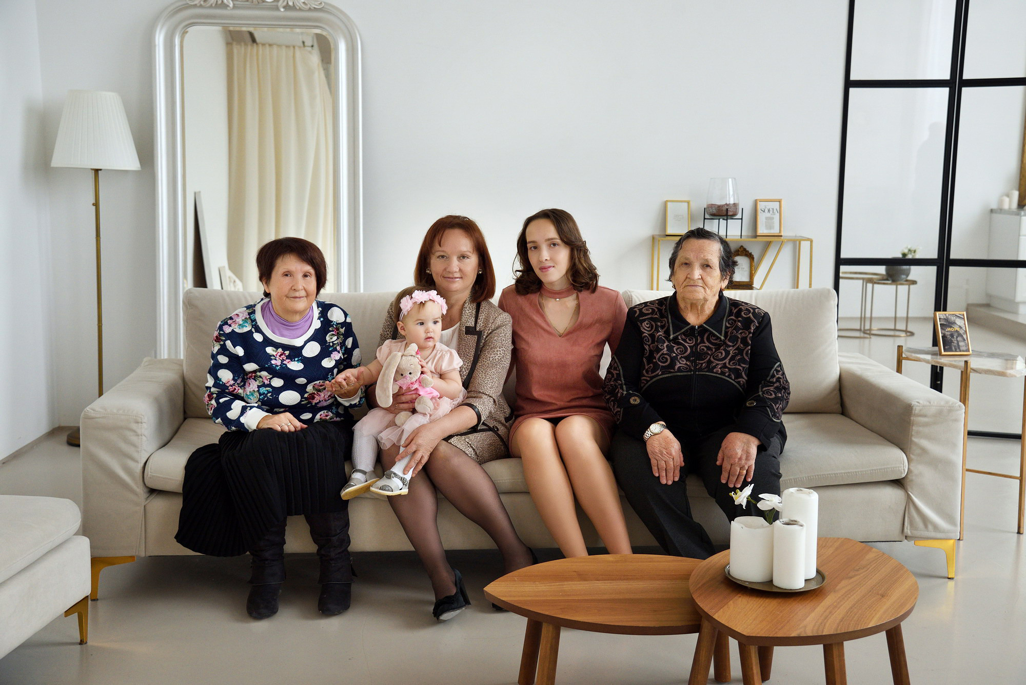 Семейная съёмка студия Чебоксары. Семейный и школьный Фотограф Чебоксары