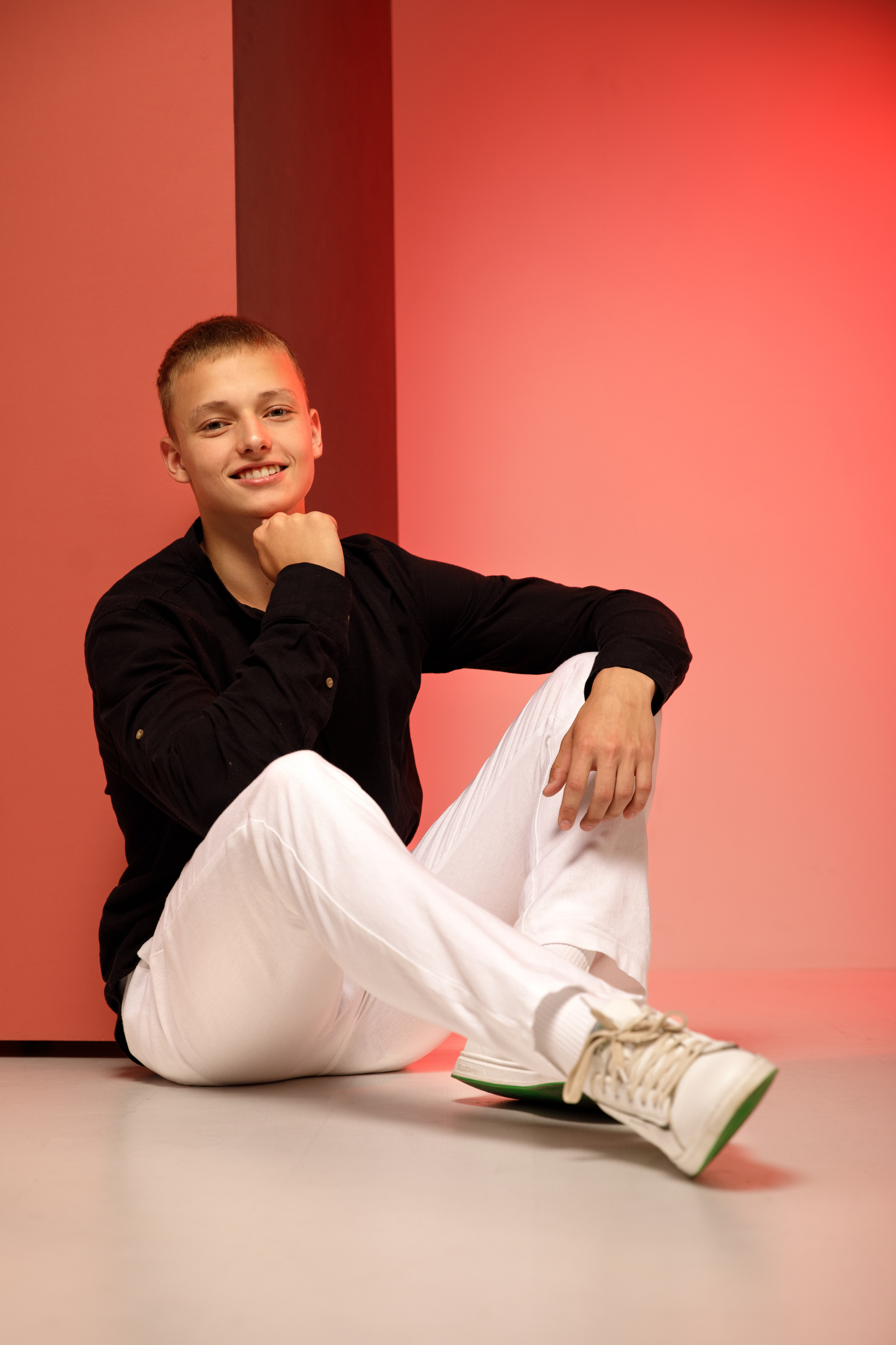 Цвет настроения красный. Выпускные альбомы Евгении Виноградовой г. Липецк