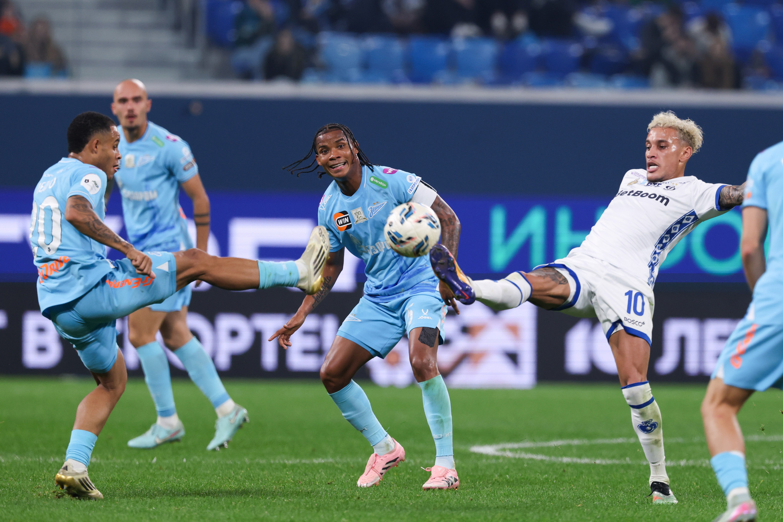 ФК «Зенит» — ФК «Динамо» Москва 26.10.2025. Спортивный и репортажный фотограф Антон Тереханов