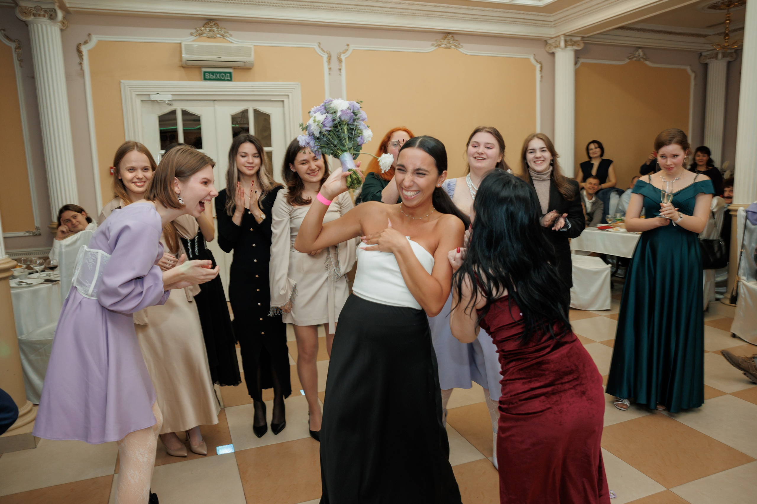 Константин и Дарья, ЗАГС ВДНХ, отель Soluxe, ресторан «Антик». Свадебный и репортажный фотограф (Москва, Королев и другие)