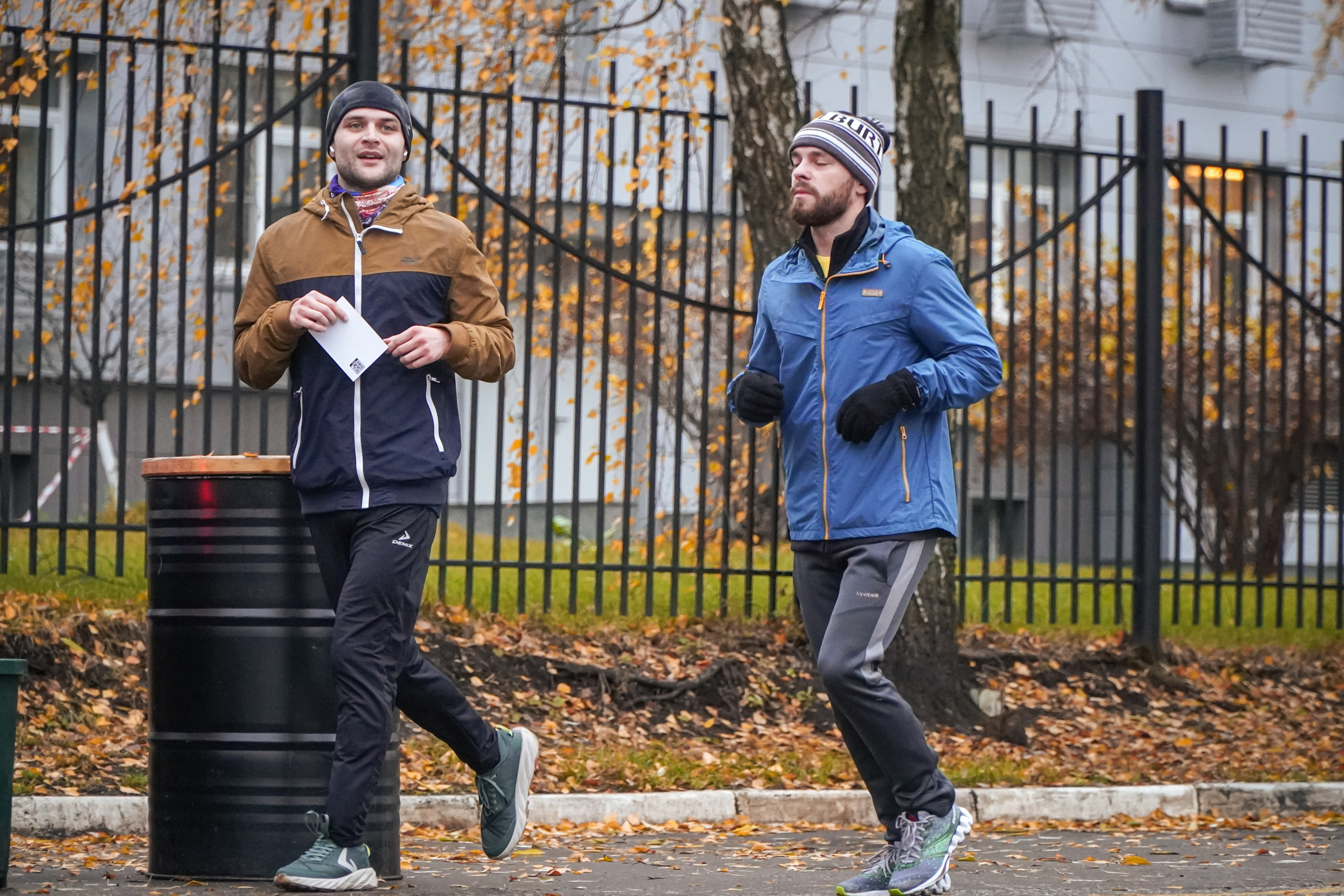 5 вёрст Реутов 16.11.2024. Роман Капилюшов. Бег. Фото. Видео. г. Люберцы
