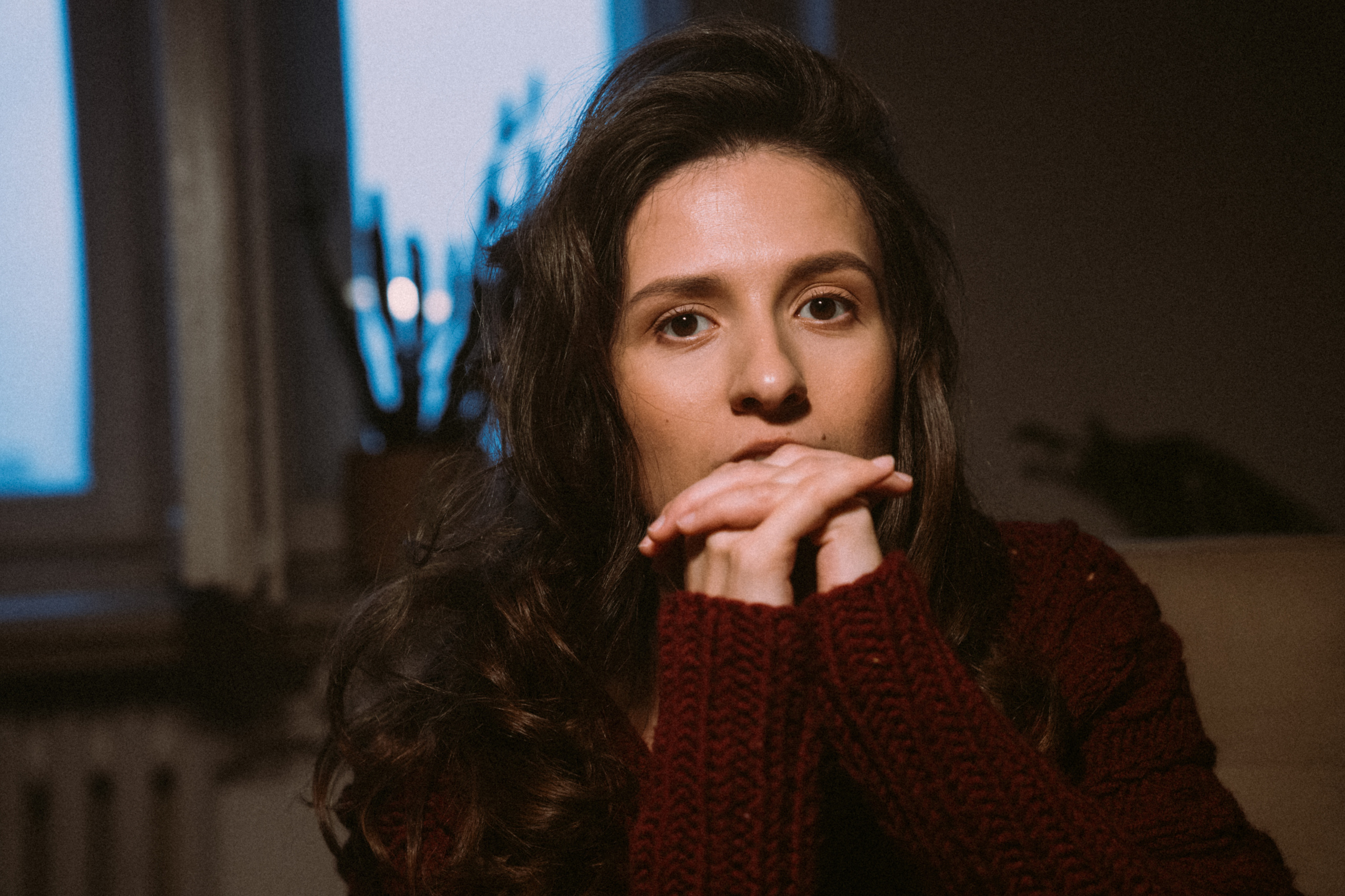 Музыкант, певица, Екатерина Яшникова, портретная фотосессия, фотосессия дома