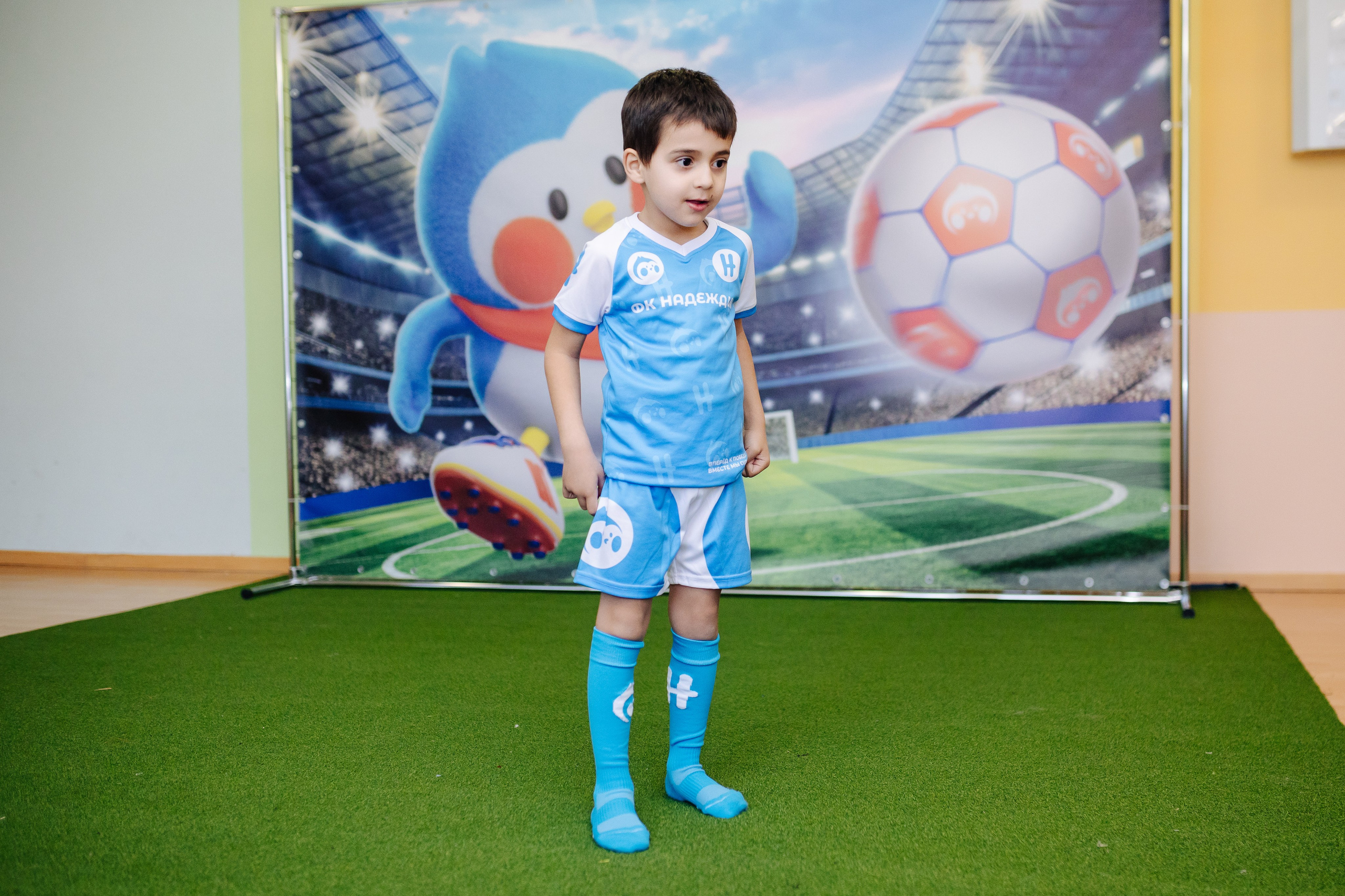 Фотосессия с кубком в детских садах г. Магнитогорска. Денис Прохоров Фотограф в г. Магнитогорск