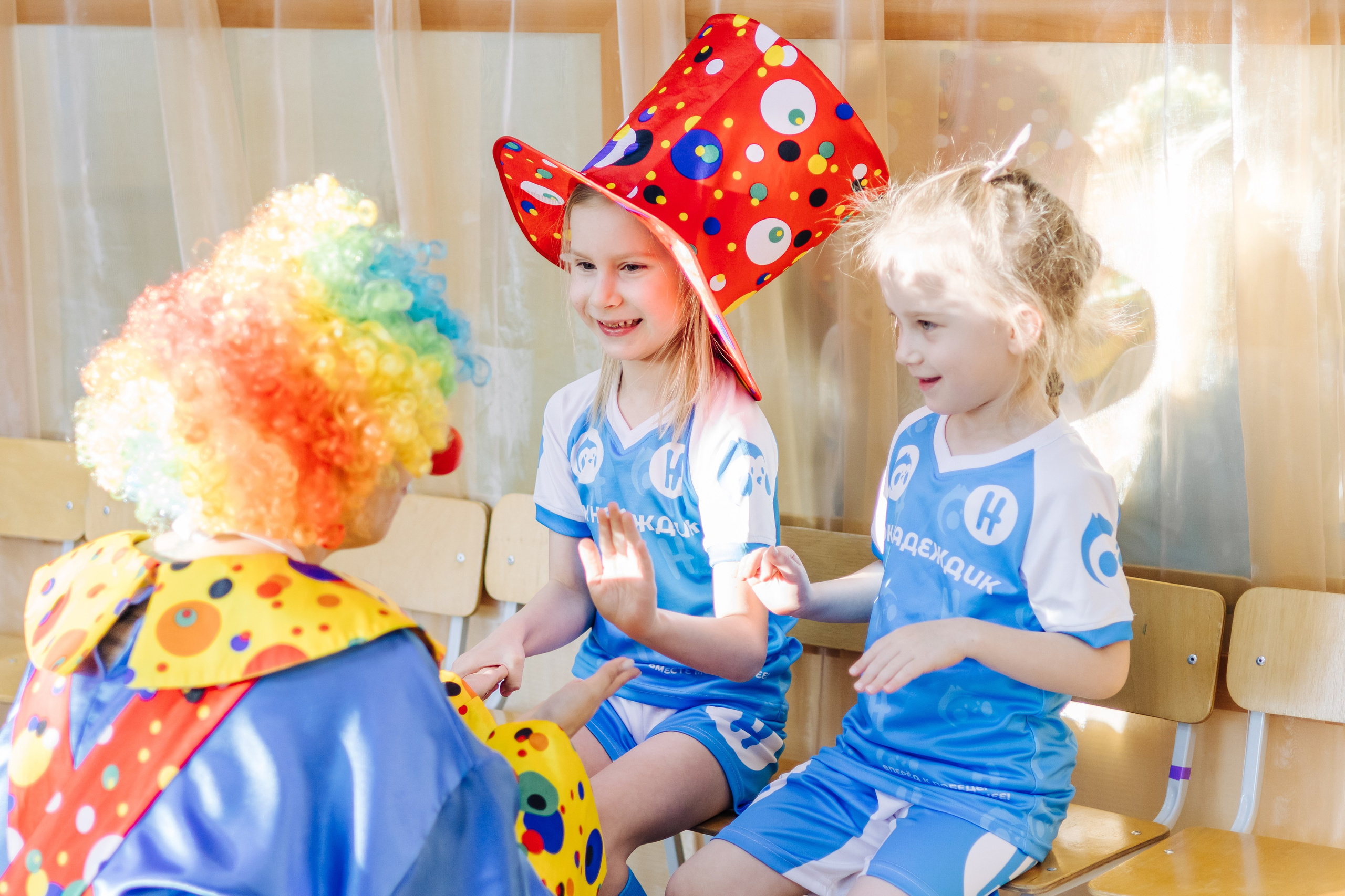 Фотосессия с кубком в детских садах г. Магнитогорска. Денис Прохоров Фотограф в г. Магнитогорск