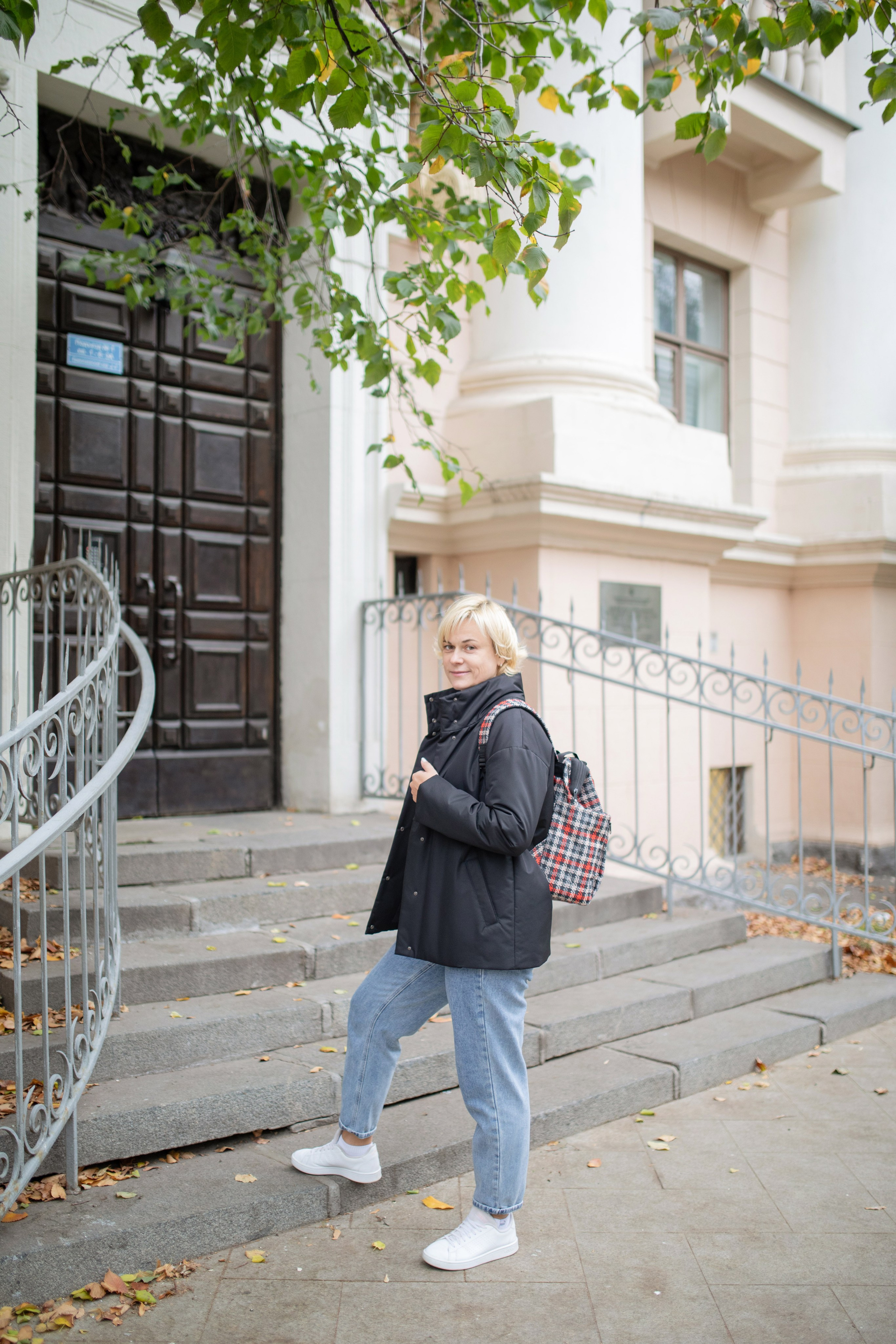 В городской локации. Алёна Орлова Портретный фотограф Москва