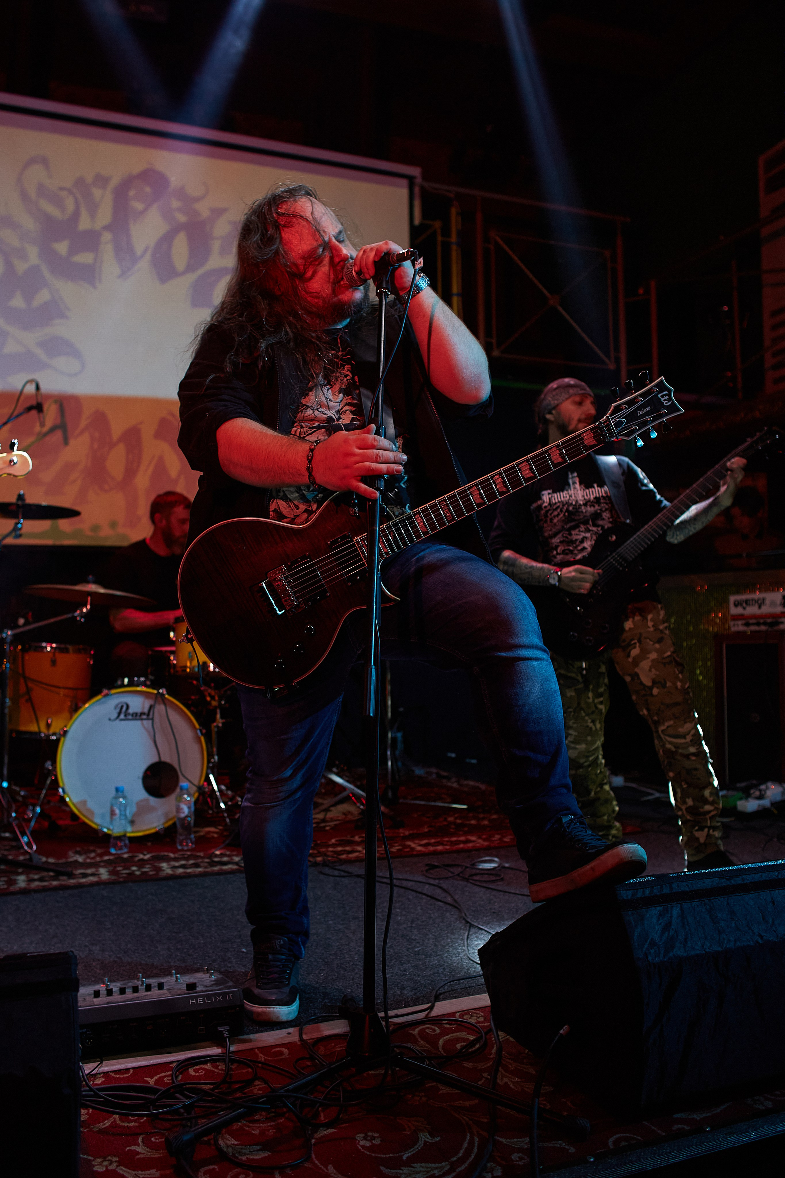 2023-11-03. Abysslooker