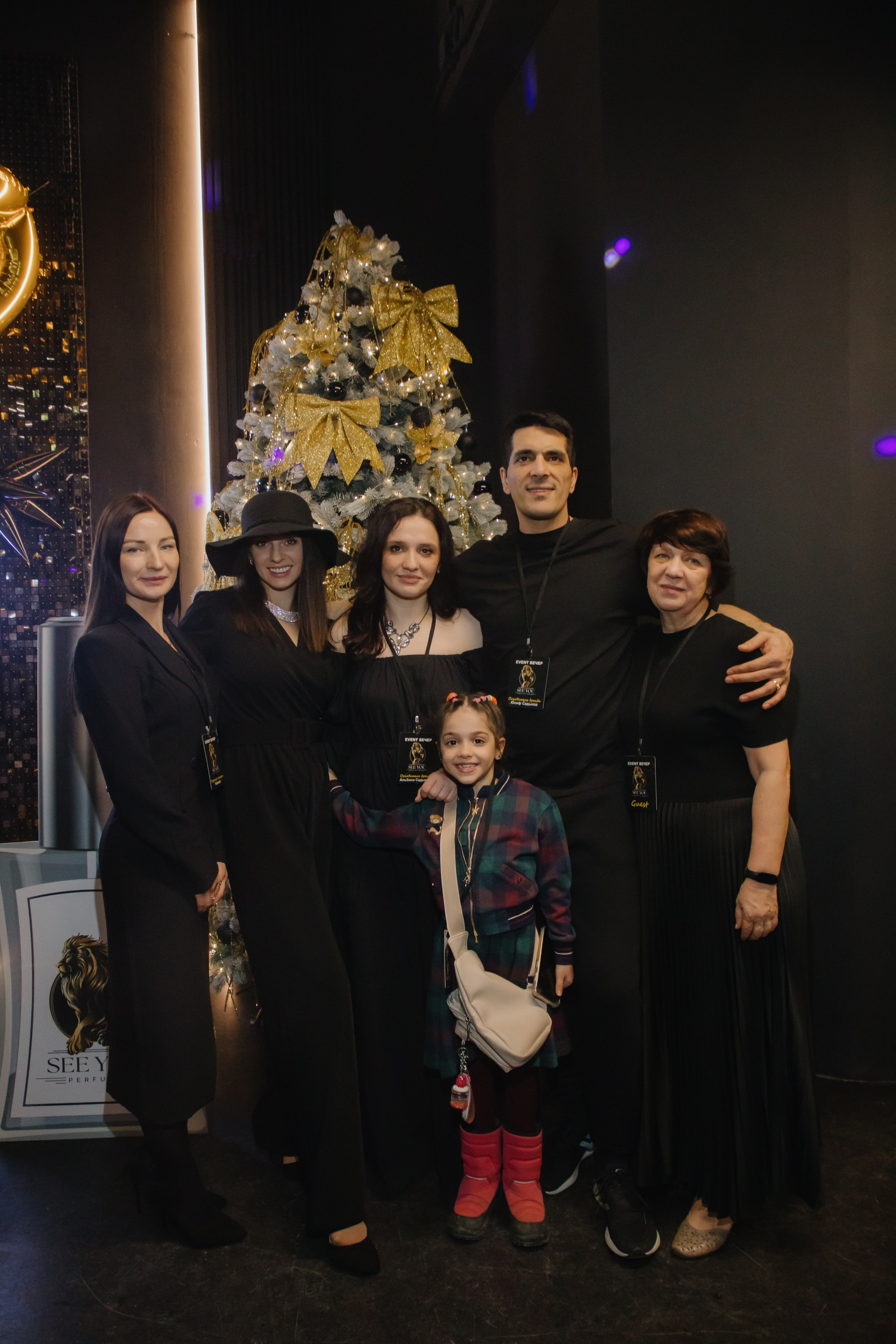 See `You Perfume. Фотограф в Москве и Санкт-Петербурге Дарина