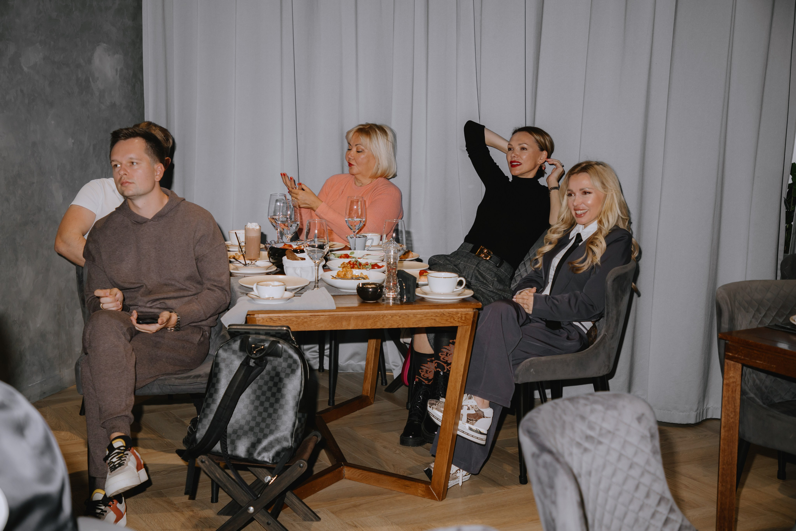 Бизнес завтрак на 89 этаже. Фотограф в Москве и Санкт-Петербурге Дарина