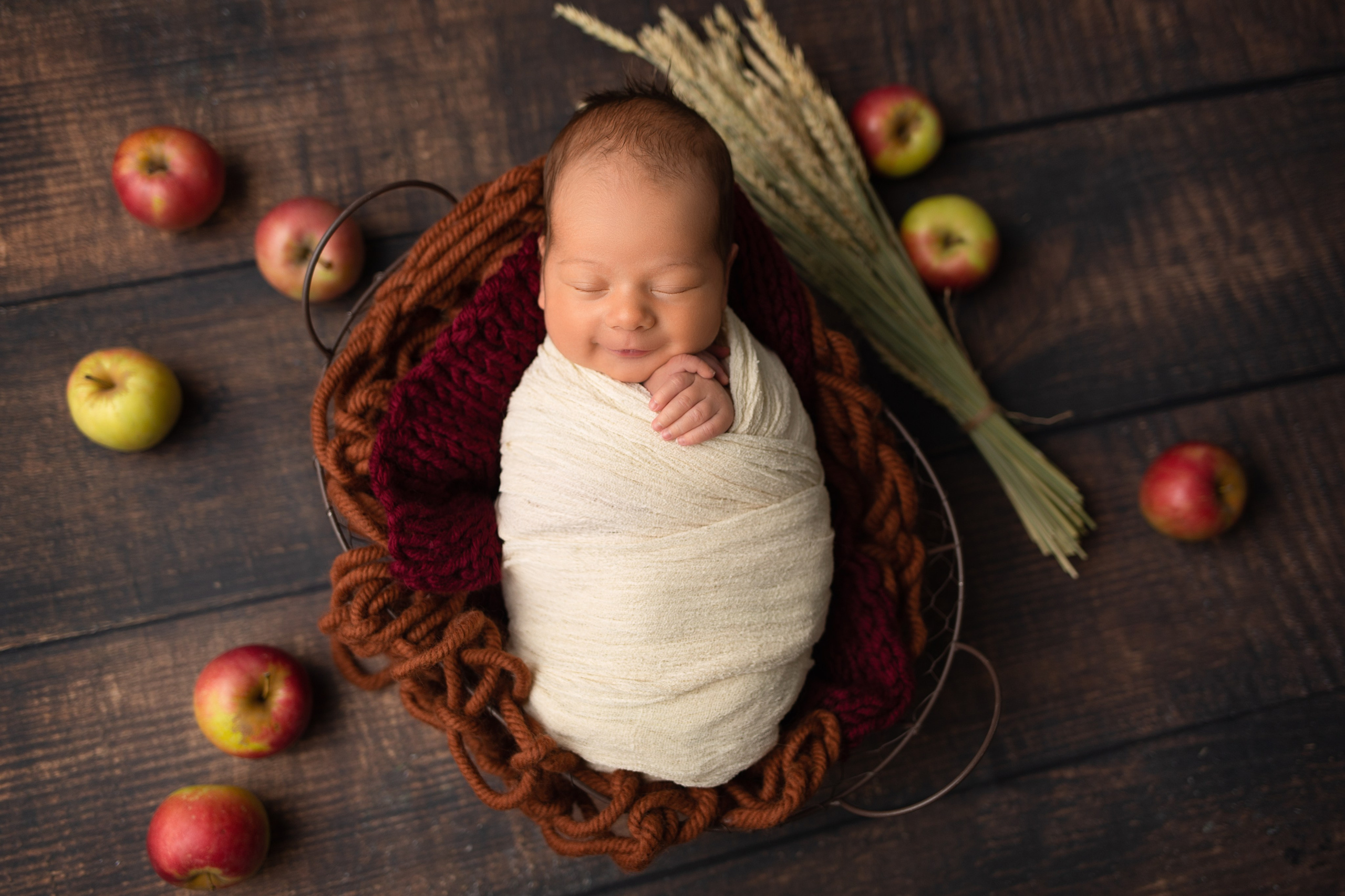 Ньюборн мальчики. Фотограф новорожденных, семейный, детский фотограф в Москве и Московской области