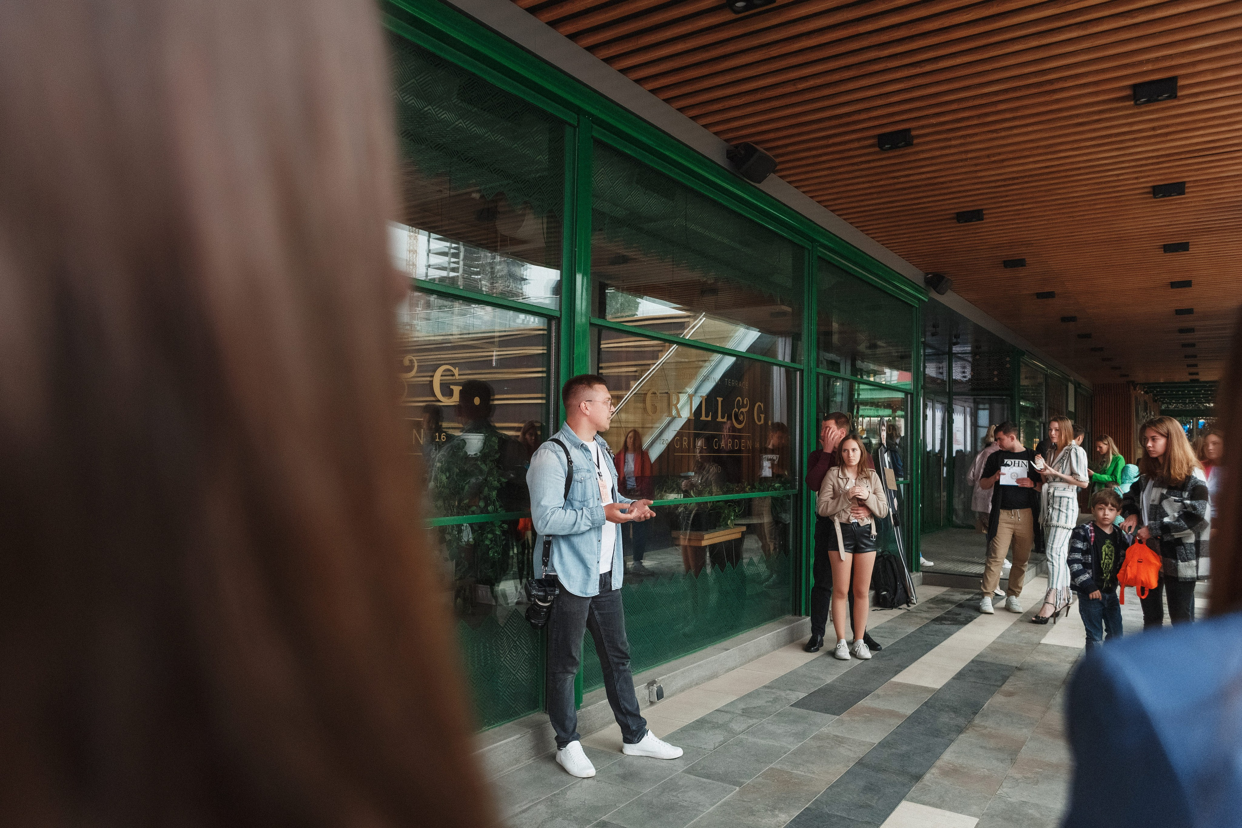 Моменты: Съёмка букета невесты в ТРЦ Большой, Ростов-на-Дону. Свадебный и семейный фотограф в Таганроге Бакарюк Антон