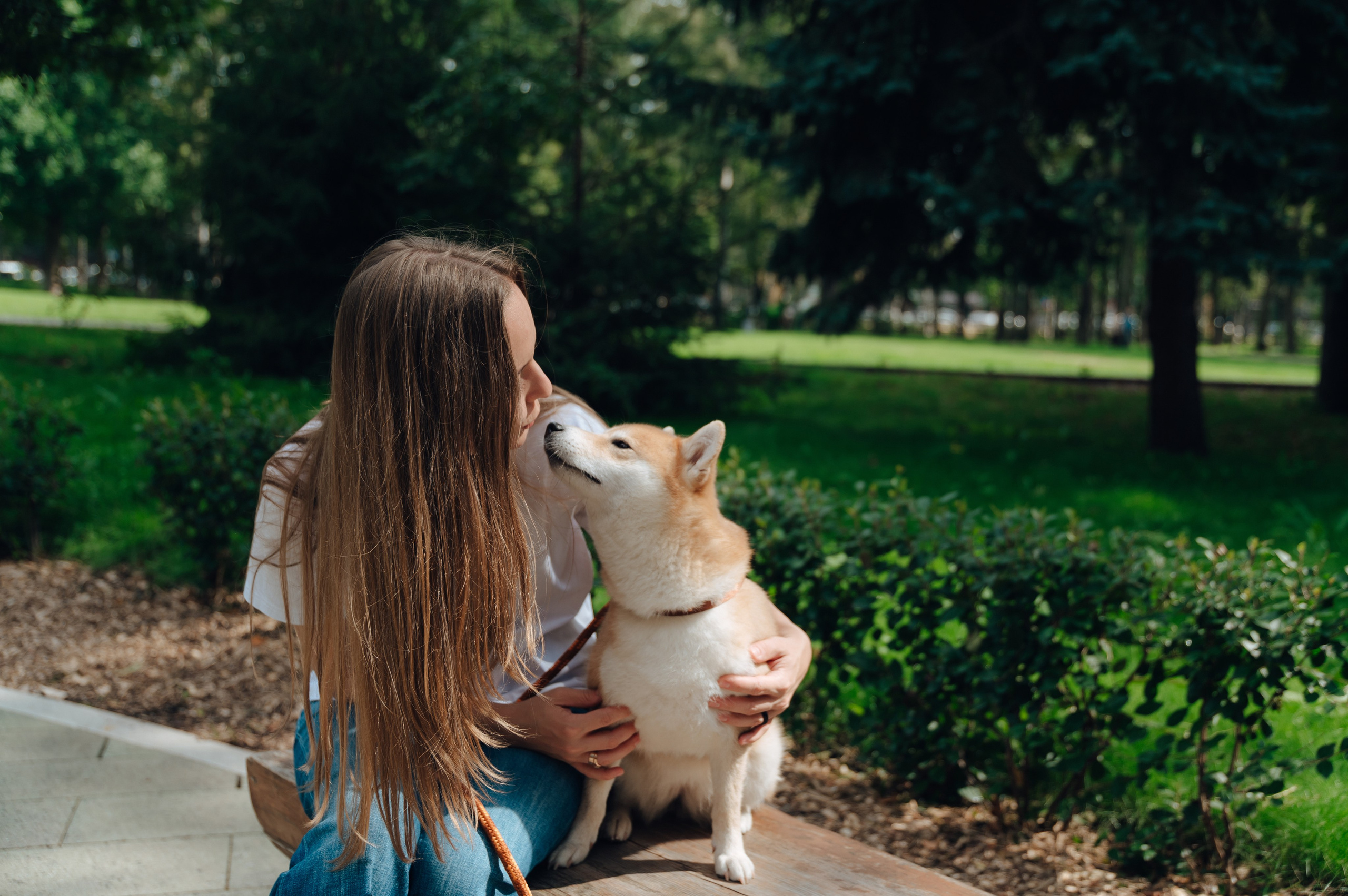 Трое в парке и меховой шар. Детский и семейный фотограф Катерина Мишина