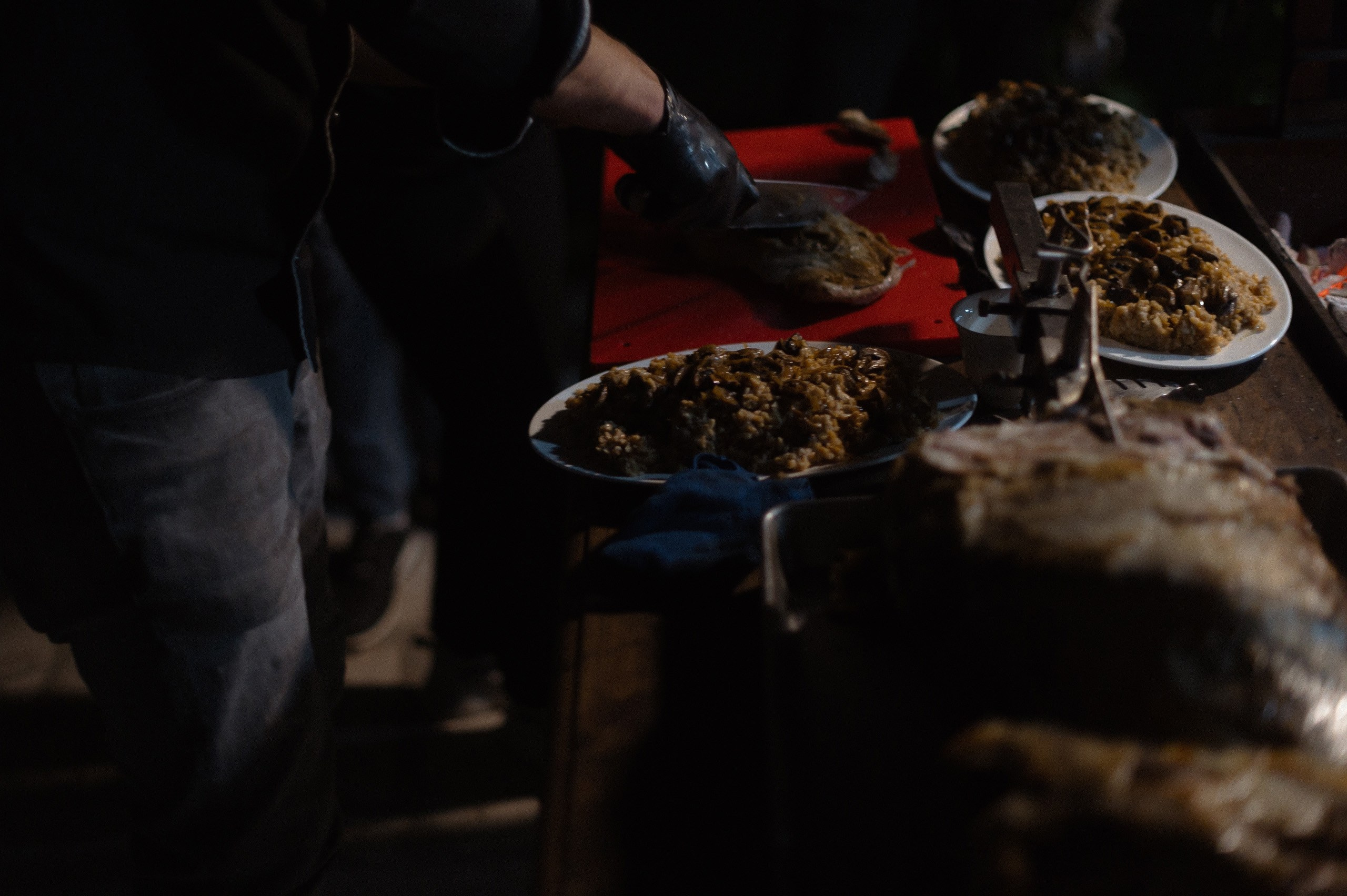 Трогательная свадебная вечеринка в горах Армении. Афина Ефимова. Свадебный фотограф Москва