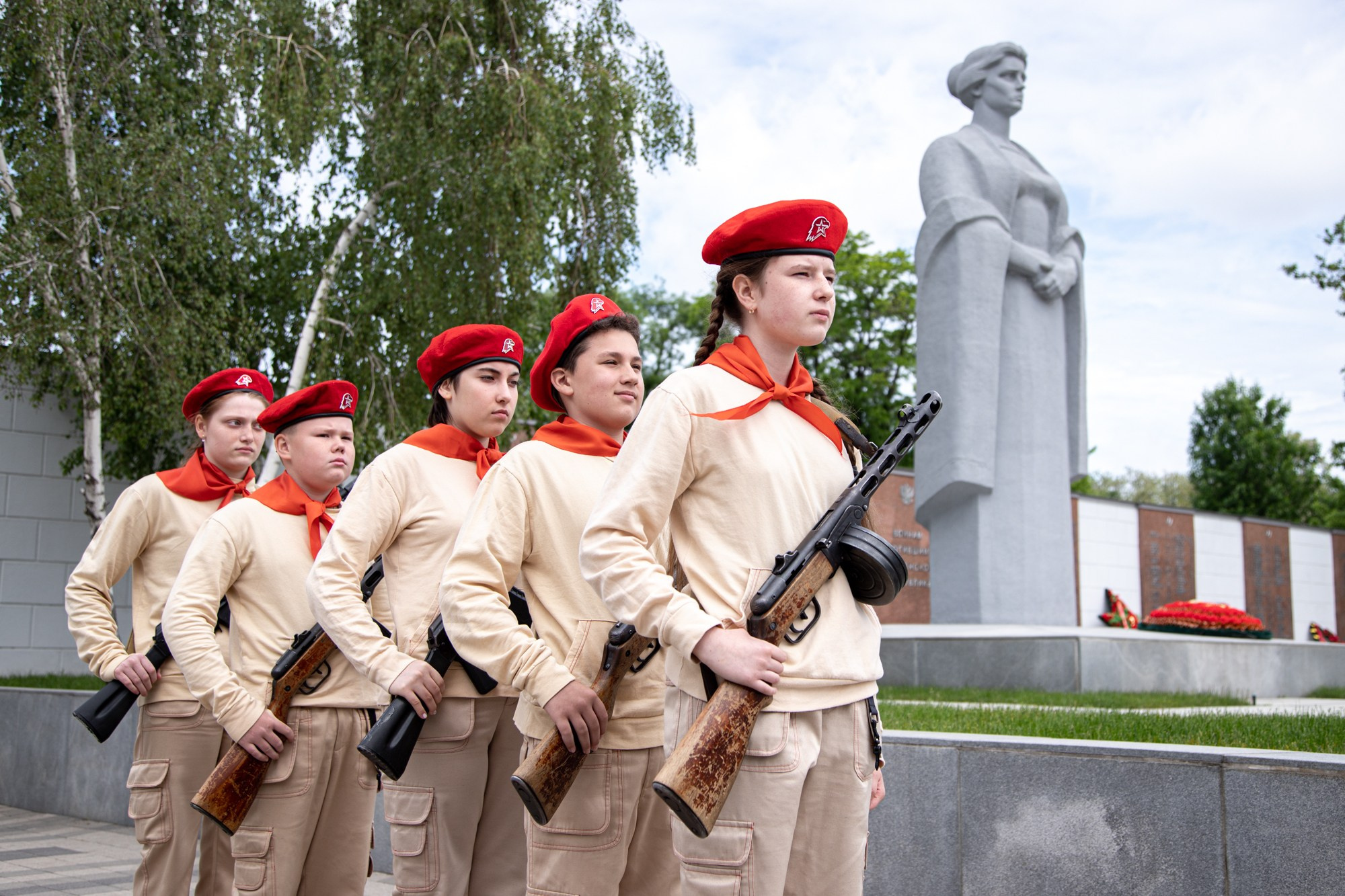 100-летие пионерии. Репортажный, промышленный и маркетплейс-фотограф Дмитрий Чернат