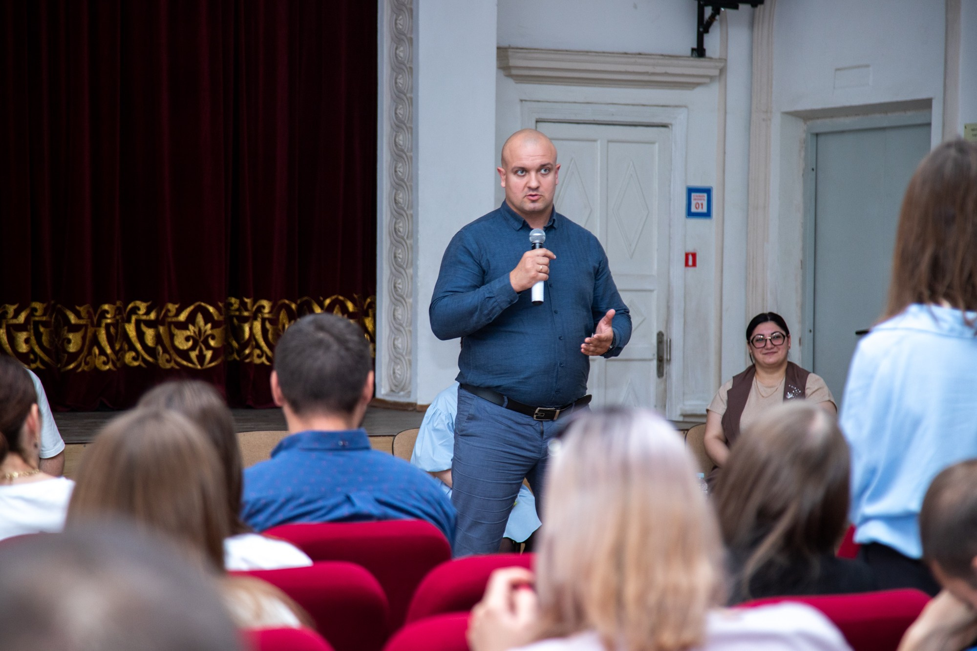 Встреча с победителями грантов «Росмолодёжи». Репортажный, промышленный и маркетплейс-фотограф Дмитрий Чернат