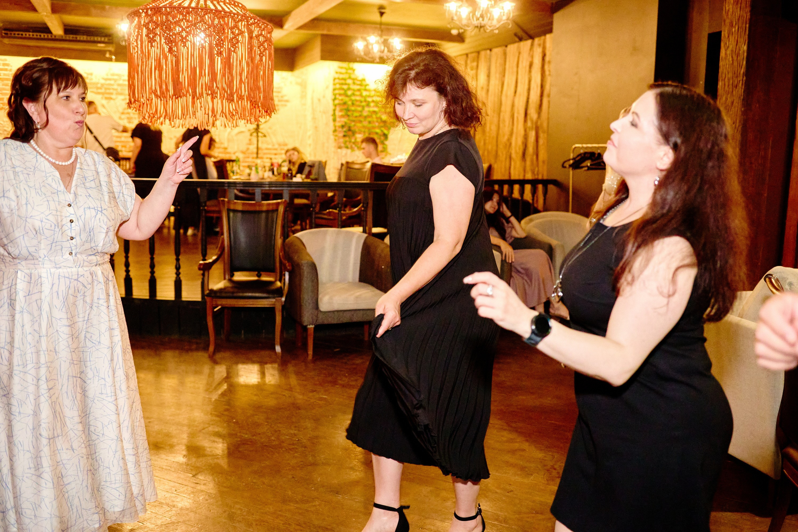 Выпускной 35 Сош. Фотограф Выпускные альбомы Таганрог Сергей Коробченко