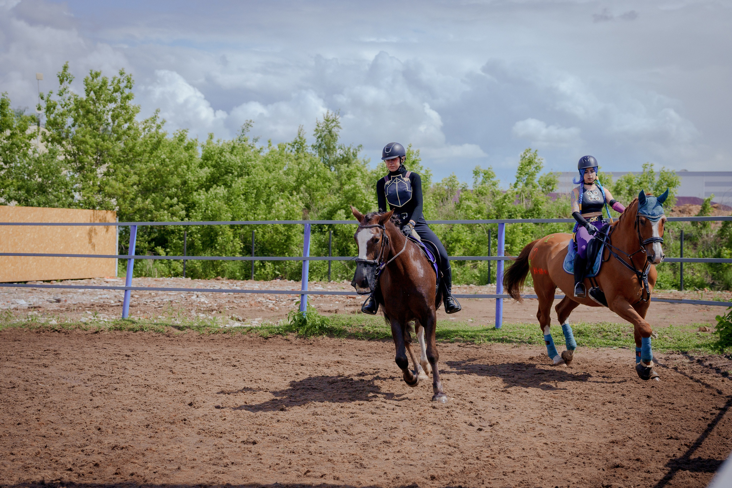 Конный клуб Горки. Портретный и семейный фотограф в Москве/Видное