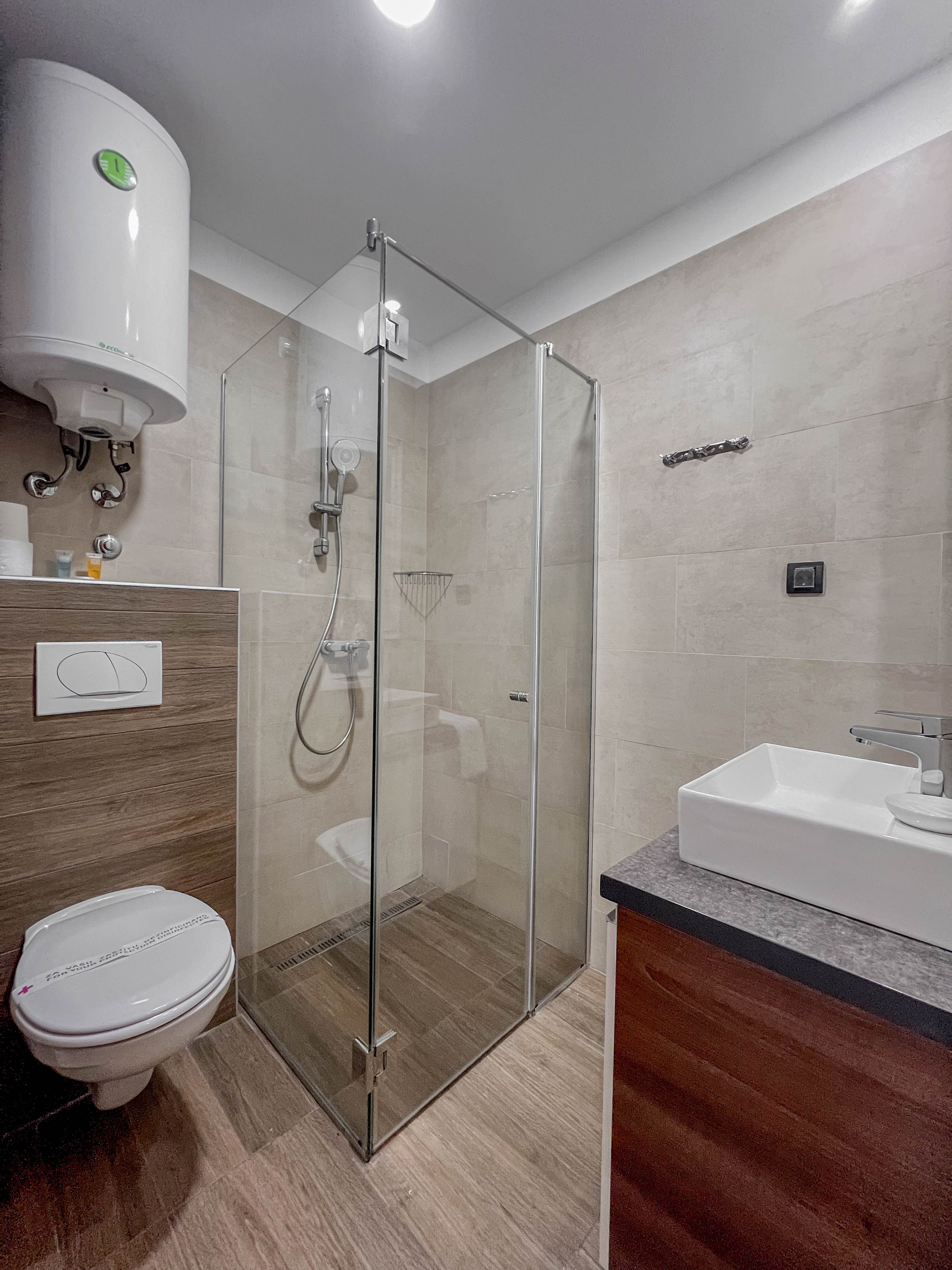 Madre interiors. Photographer Liana Sudets Serbia Kopaonik Brzece Brus