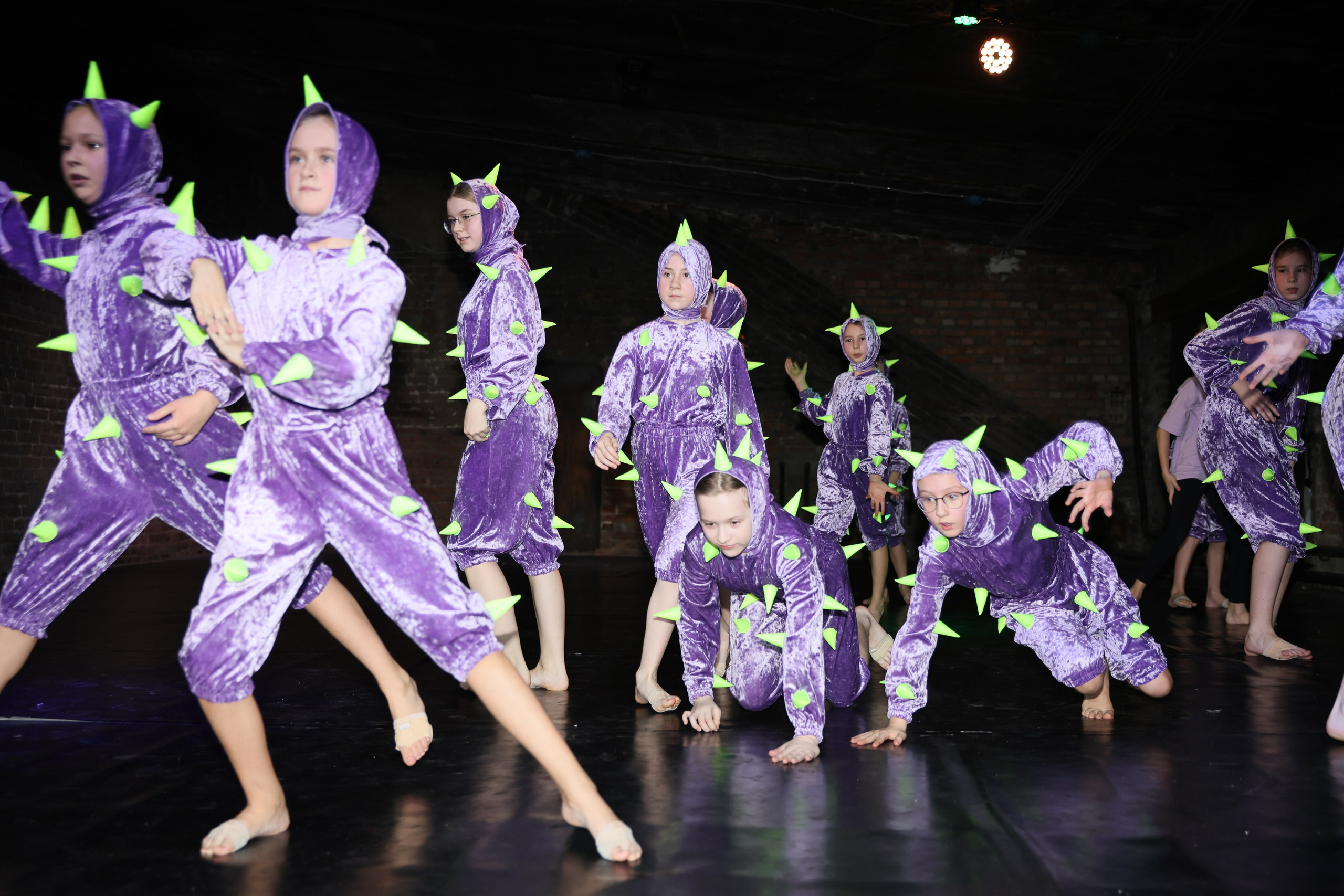 Новогодние танцы. Главная