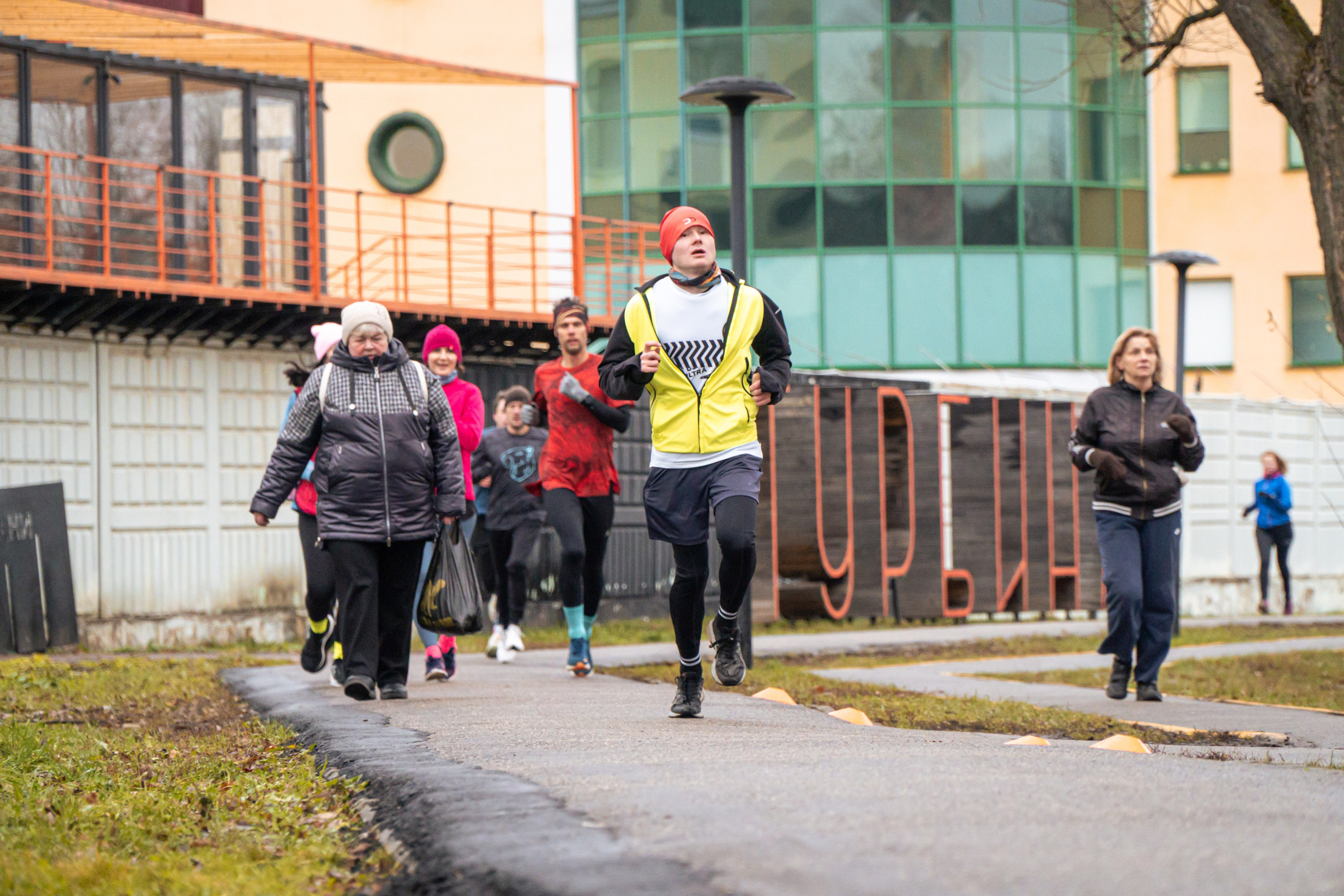 5 вёрст Реутов 16.11.2024. Роман Капилюшов. Бег. Фото. Видео. г. Люберцы