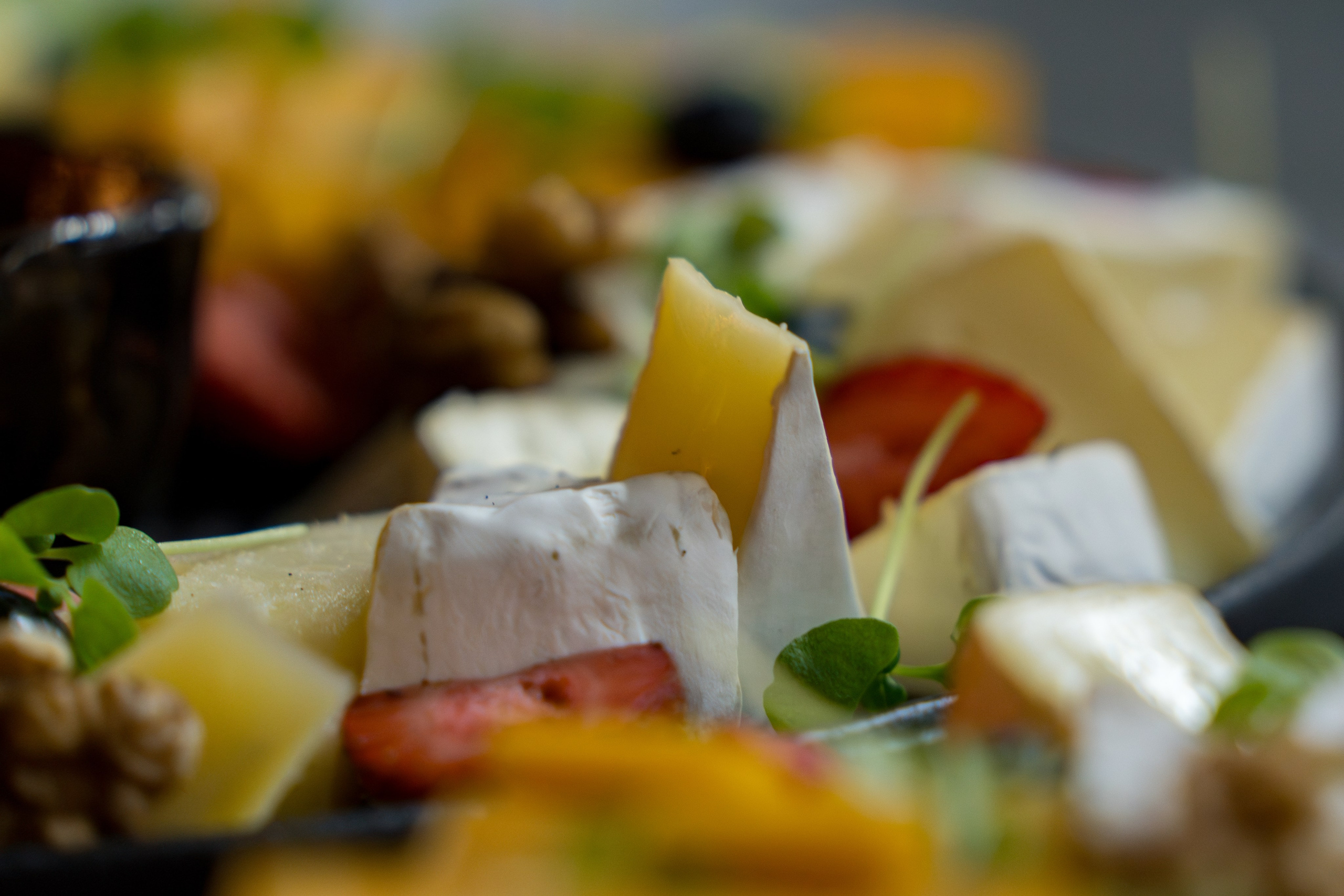 Гастрономический ужин «Лесная Италия» с Мирко Дзаго в ресторане RiverSide. Репортажный фотограф в Красной Поляне и Сочи Павлюченко Екатерина