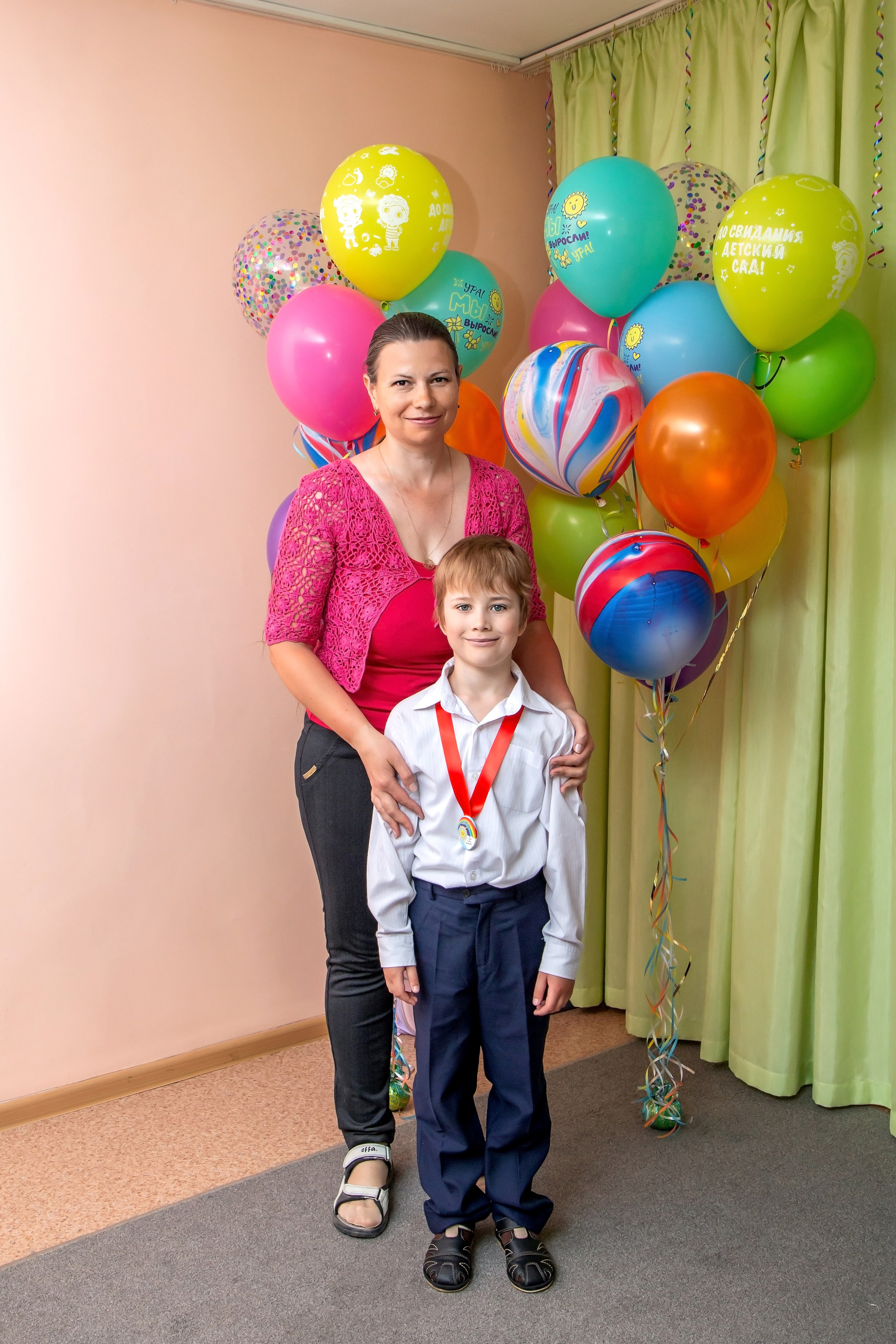 Выпускной вечер в ДС «Подснежник». Фотограф в Шелехове, лучшие выпускные альбомы в Шелехове