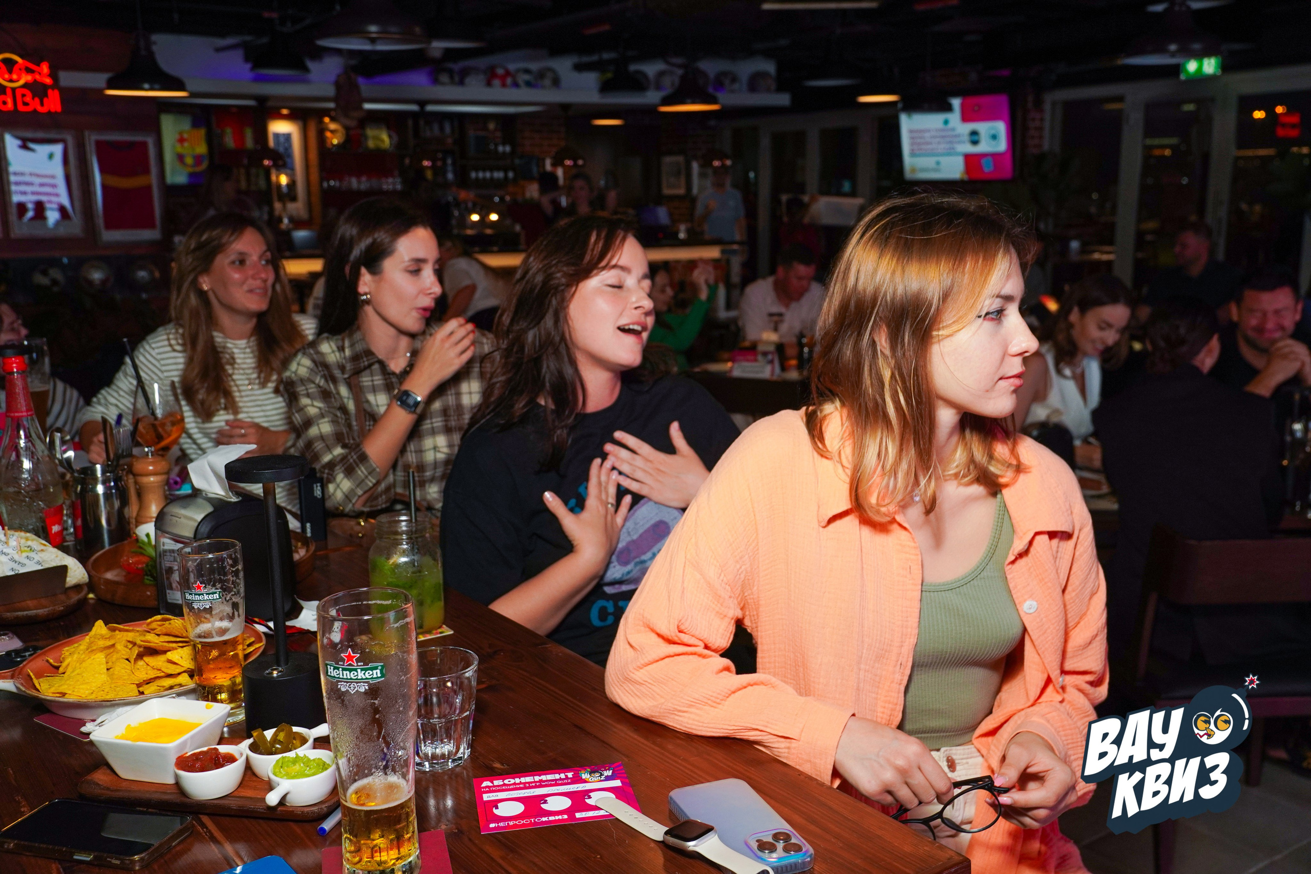 WOW QUIZ DUBAI. Фото | Видео Контент Мишель Ватаманюк