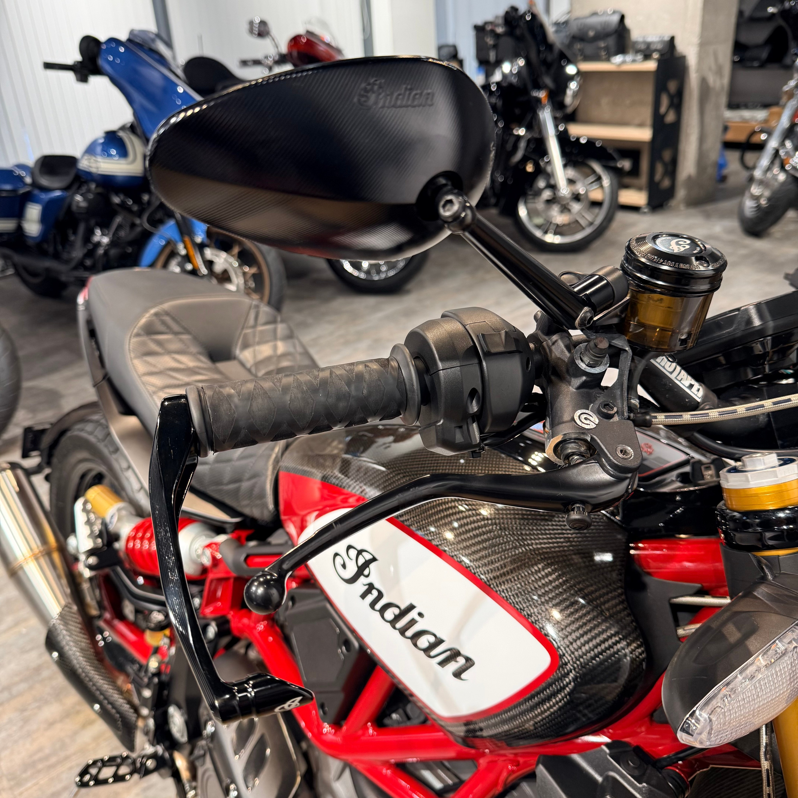 Купить 2021 Indian FTR Carbon Race Replica — подробнее на сайте. Hello Davidson, Москва. Только хорошие мотоциклы…