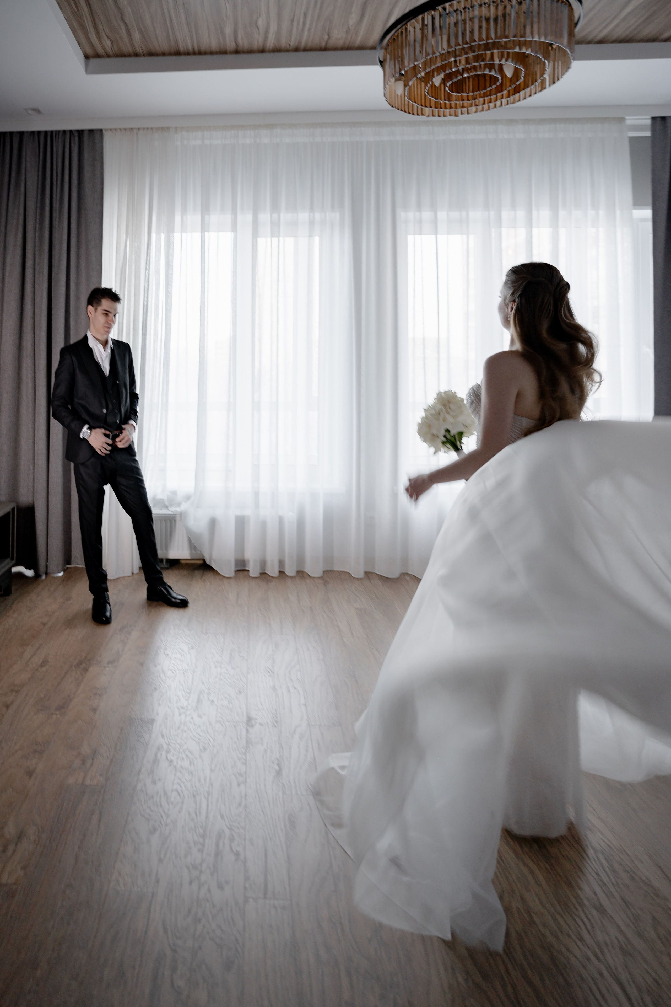 СВАДЕБНАЯ СЬЕМКА СБОРОВ В ОТЕЛЕ И ВЫЕЗД НА ЦЕРЕМОНИЮ (СНЯТО В СИБИРЕ В НИЖНЕВАРТОВСКЕ)М. Профессиональный фотограф, Санкт-Петербург — Виктория Богомолова